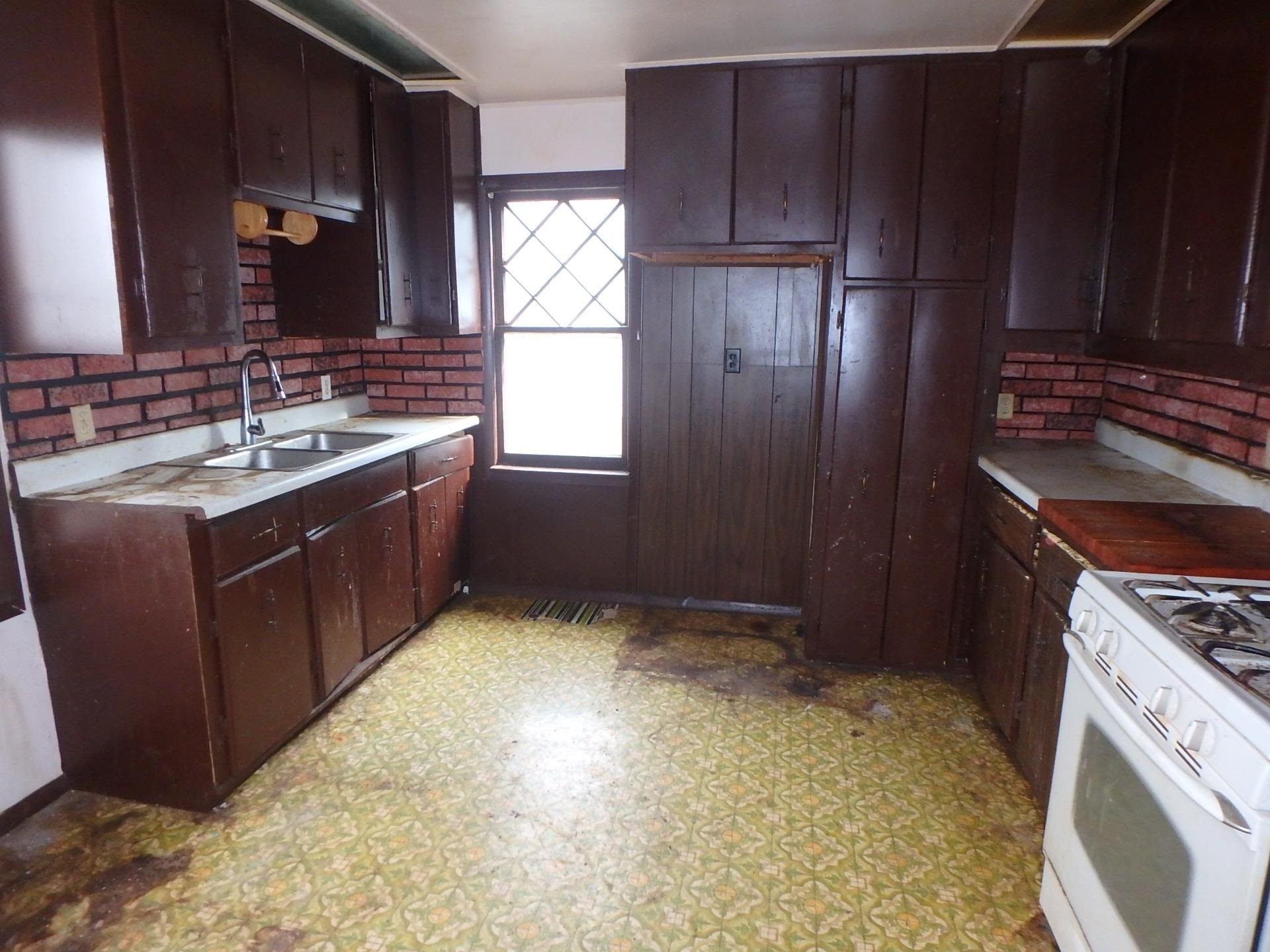 515 Vroman Street Property Photo 5