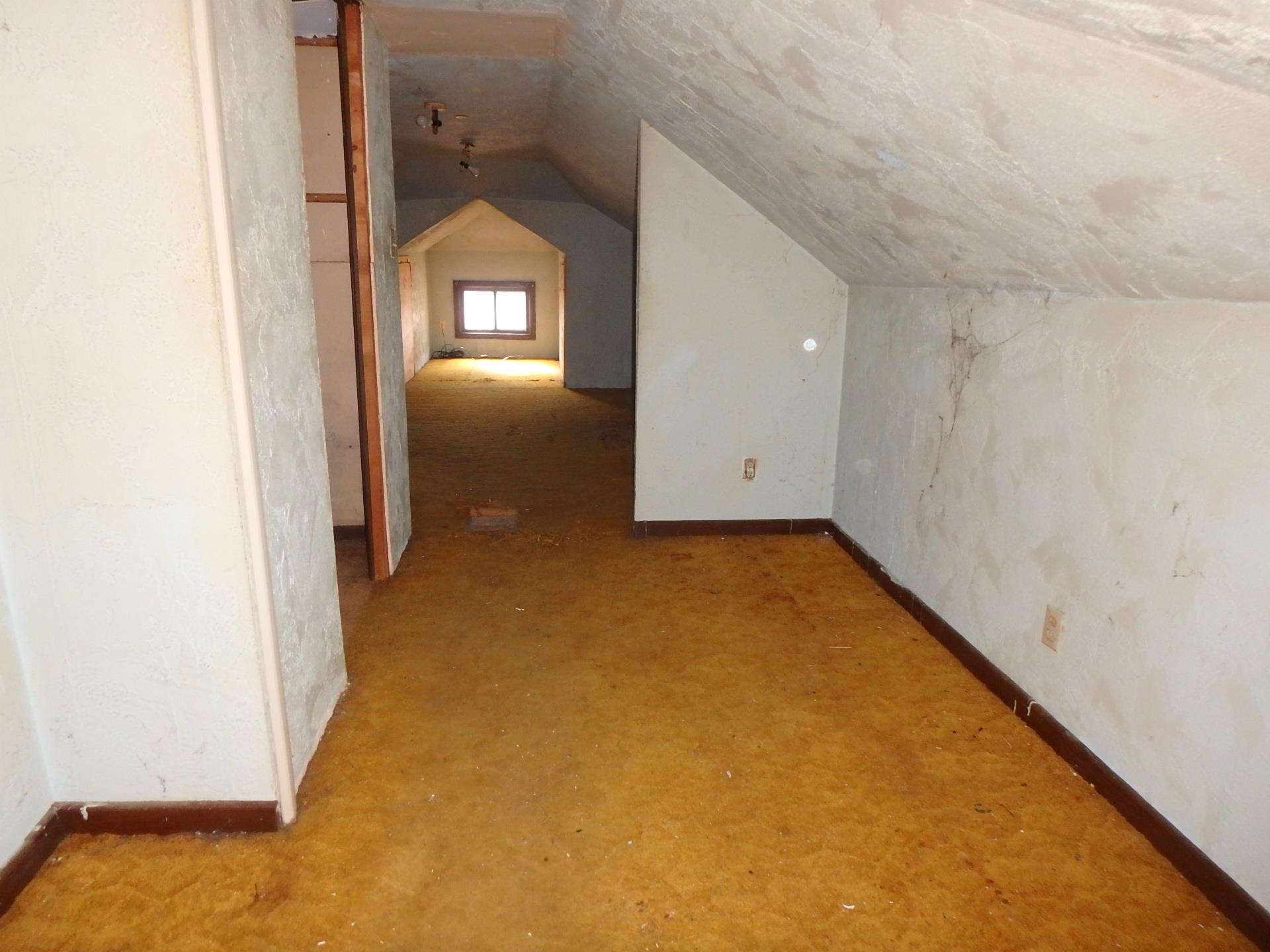 515 Vroman Street Property Photo 7