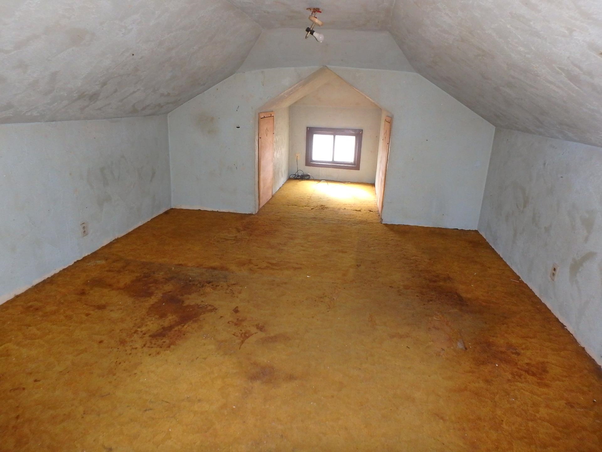 515 Vroman Street Property Photo 8