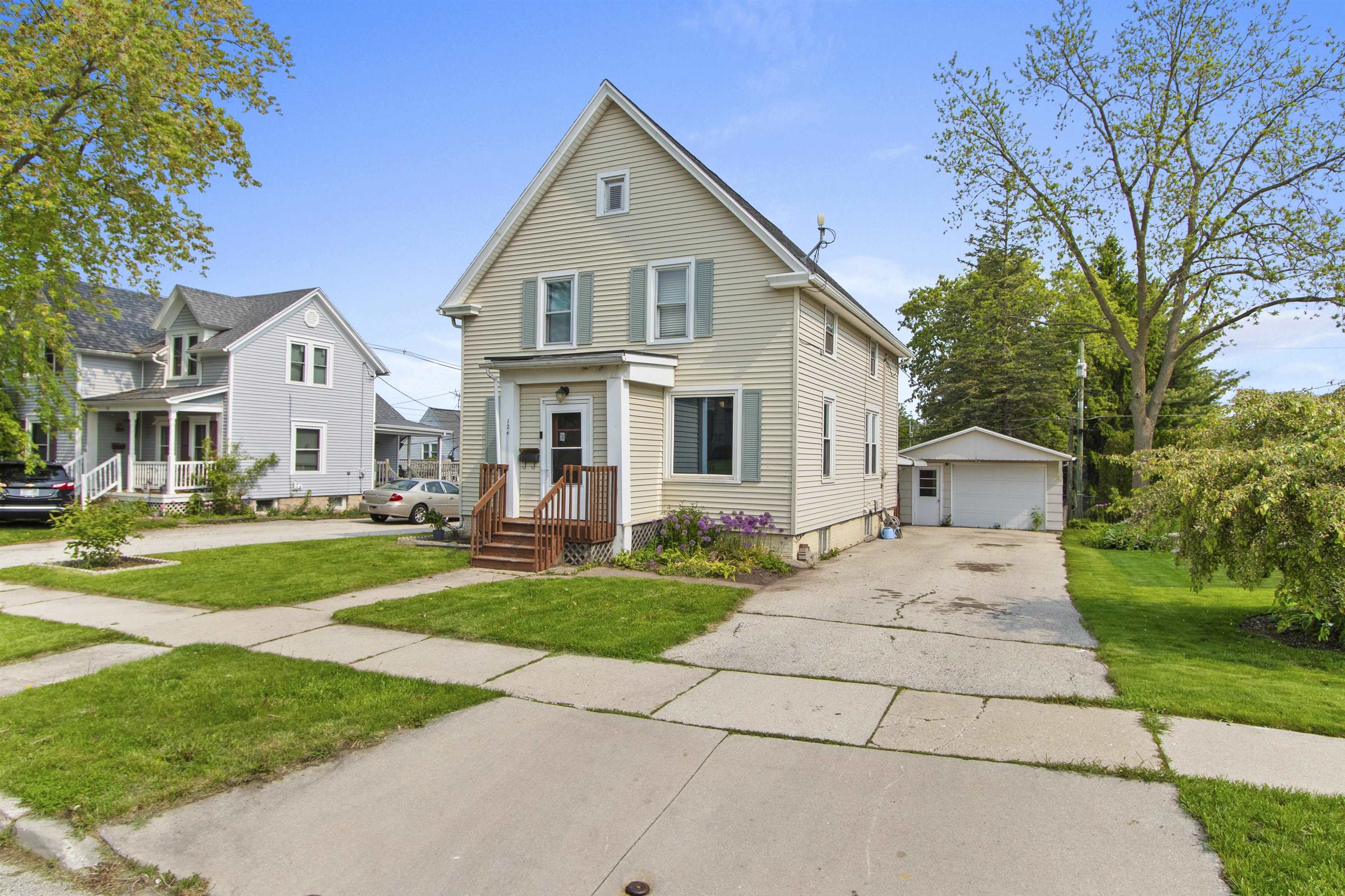 124 Park Street Property Photo 3