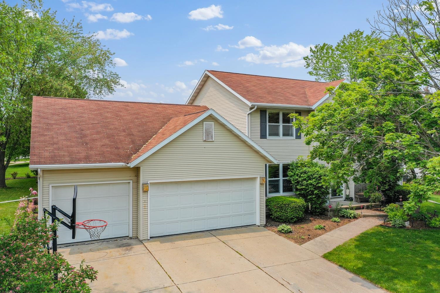 803 W GILE Circle Property Photo 1