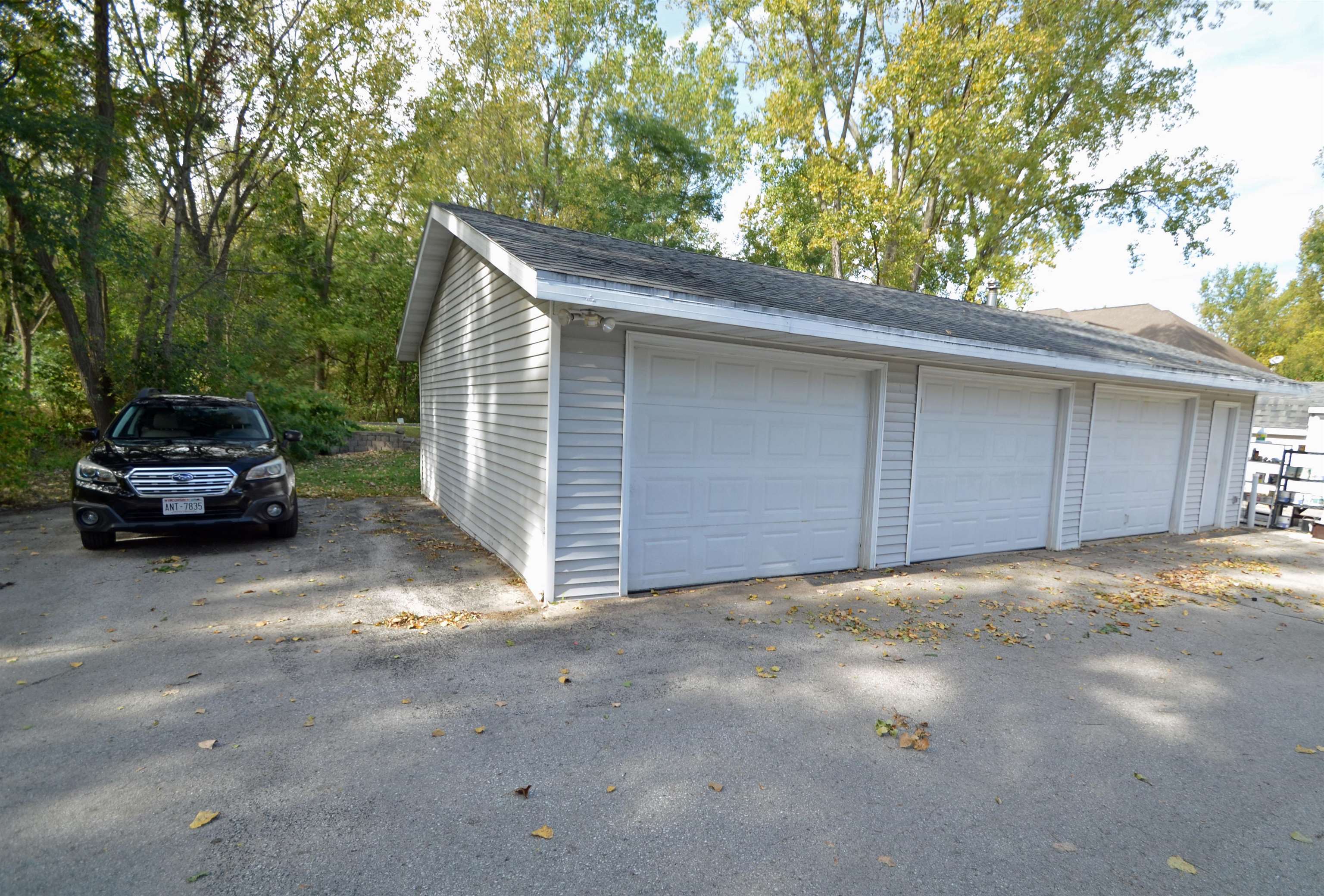 2553 Deckner Avenue Property Photo 32