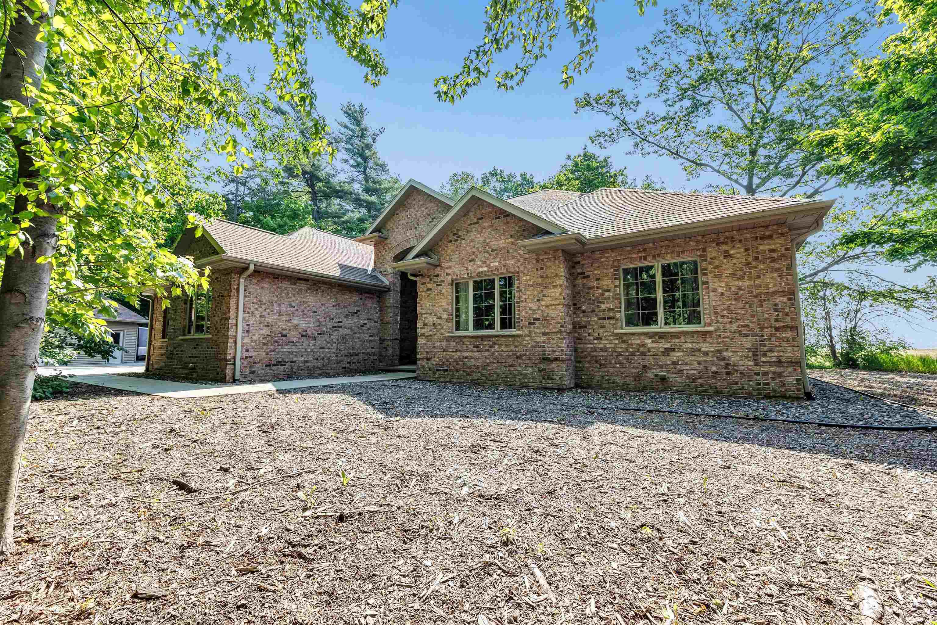 1830 Pine Tree Court Property Photo 1