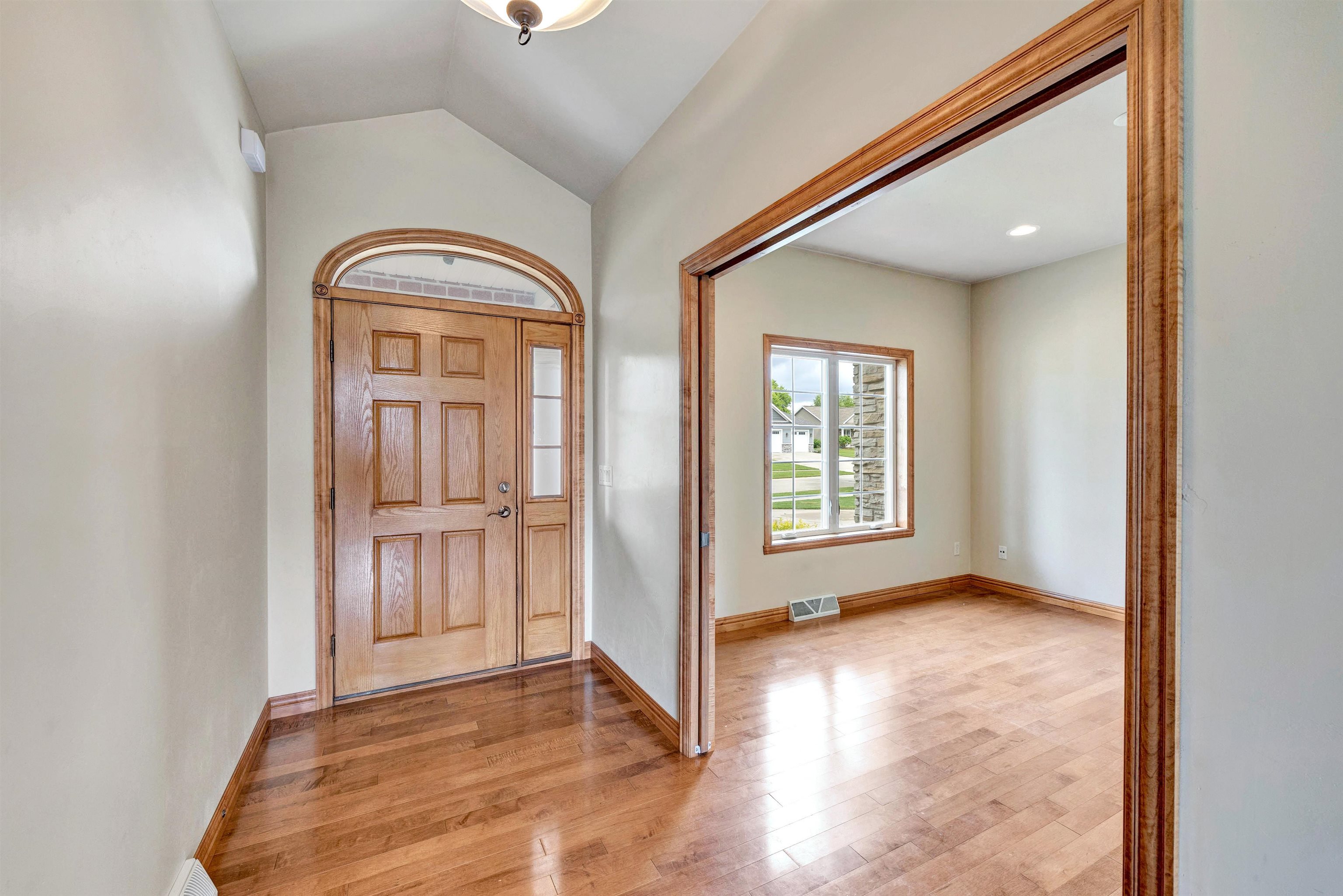 2134 Luxury Drive Property Photo 5