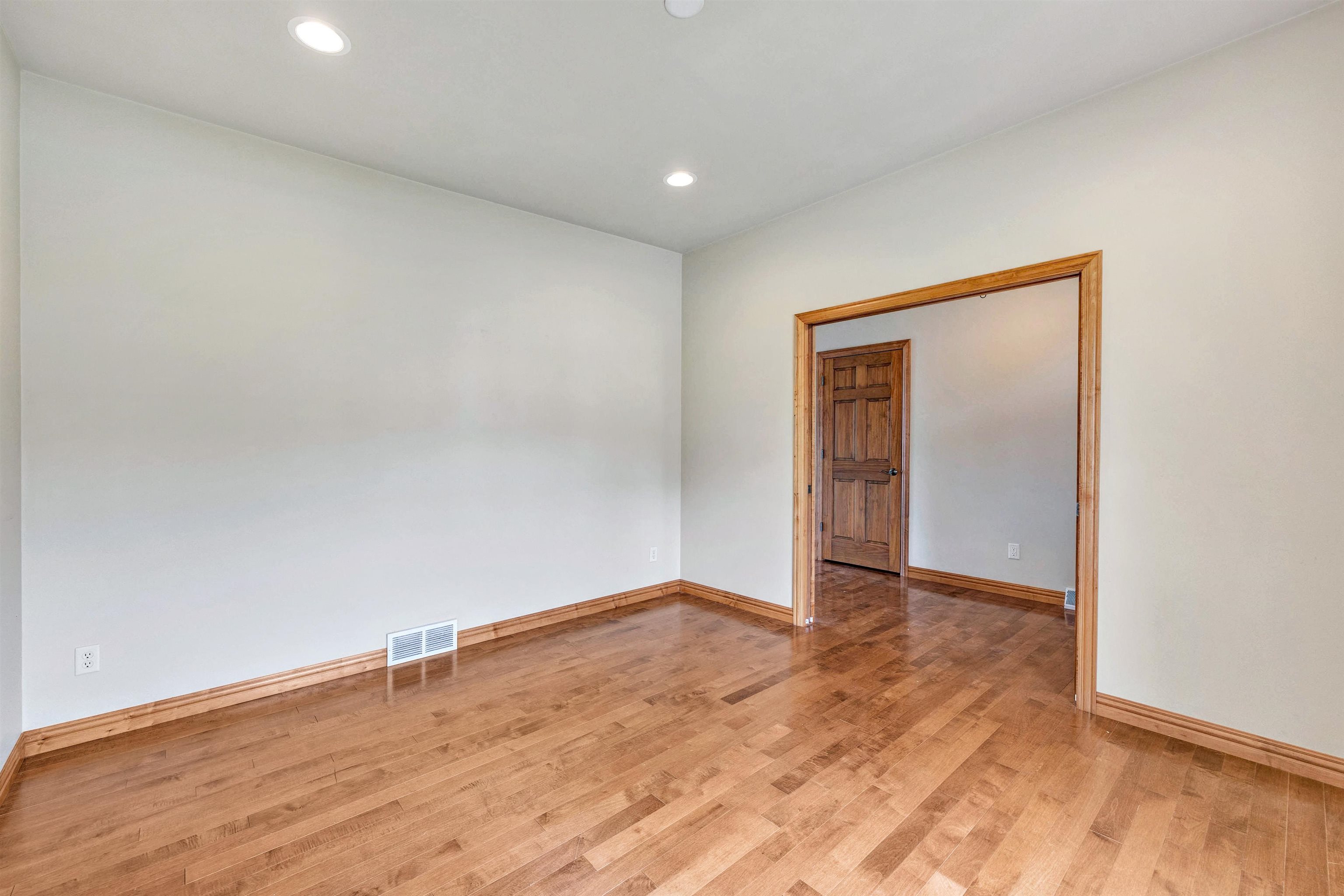2134 Luxury Drive Property Photo 6