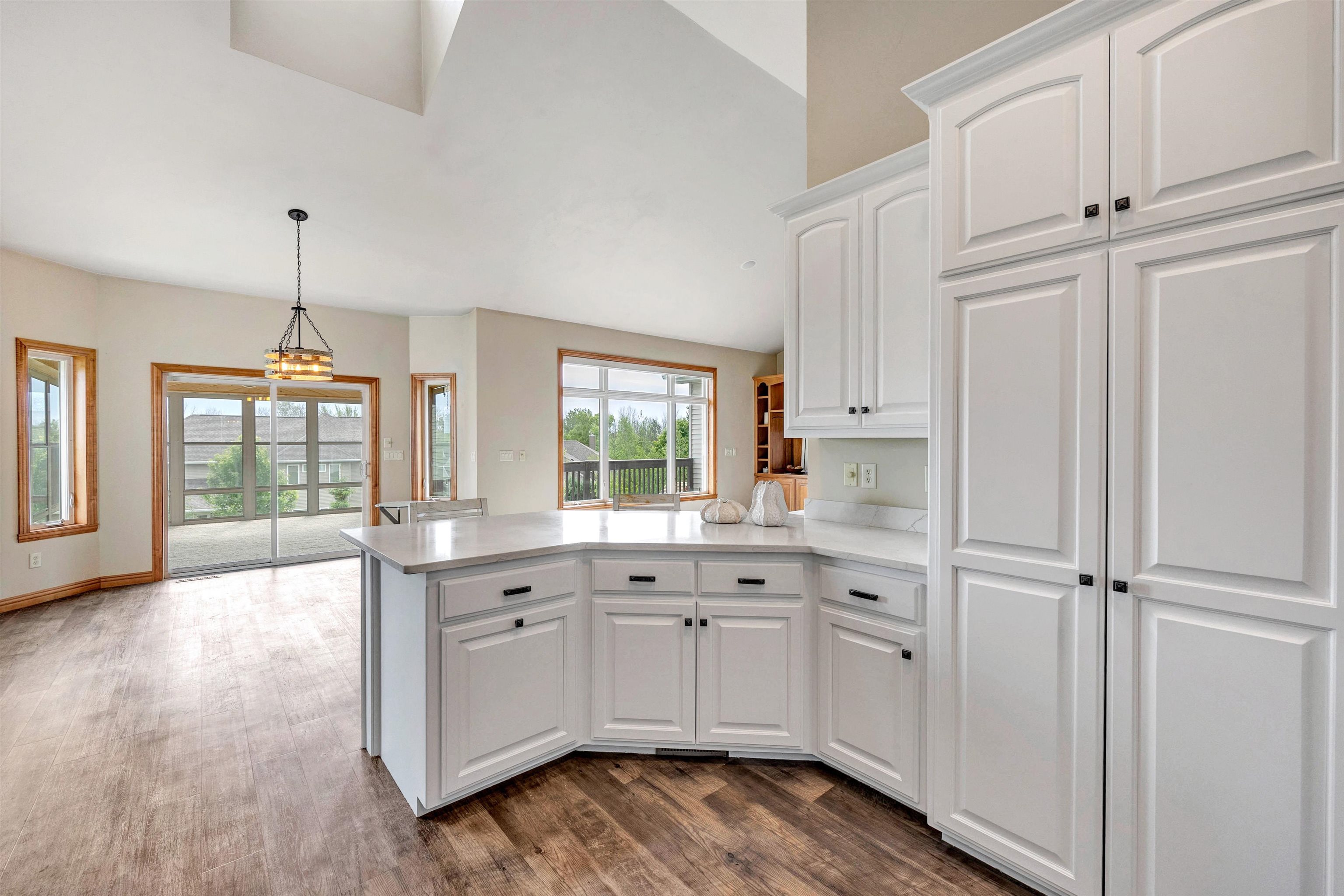 2134 Luxury Drive Property Photo 14