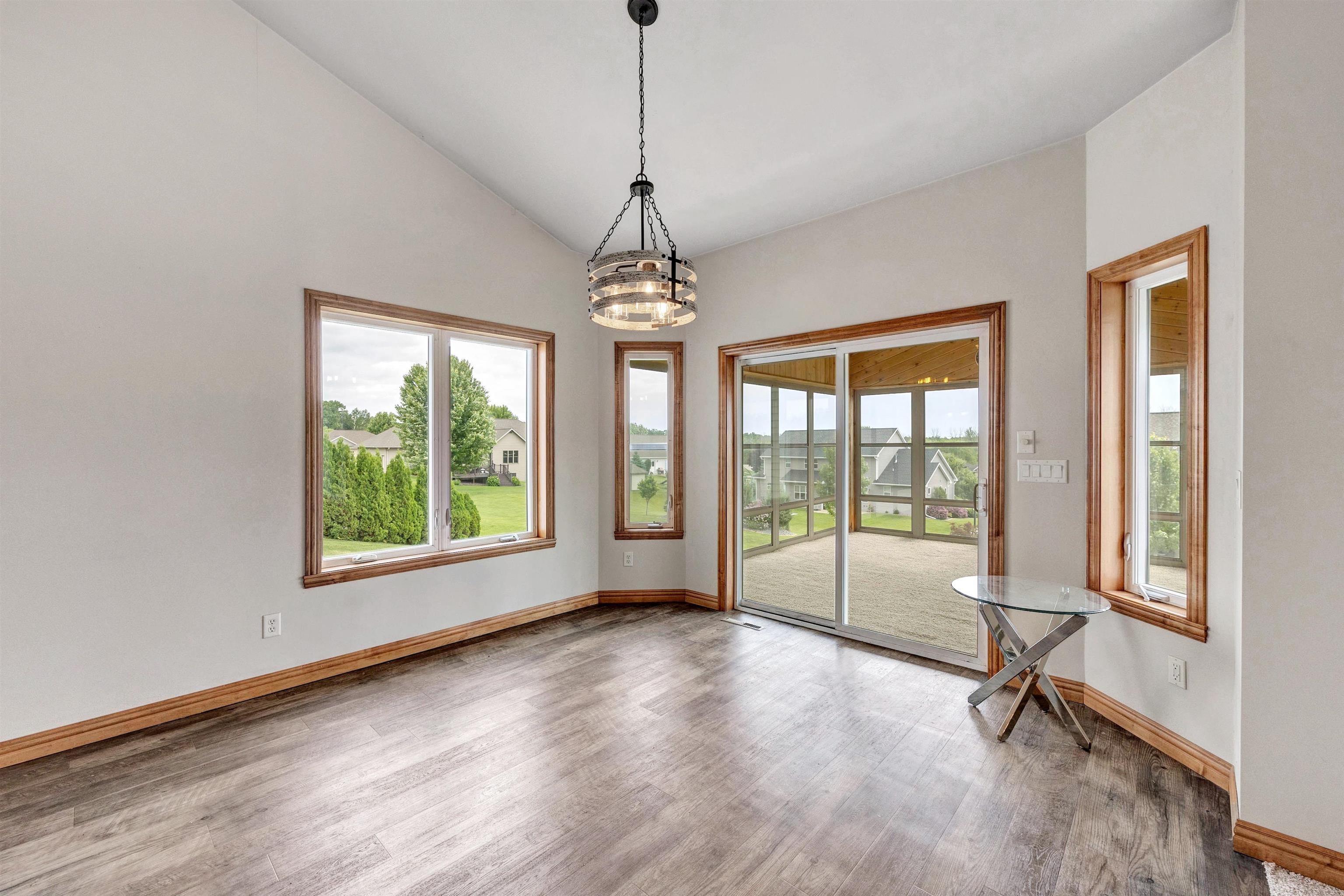 2134 Luxury Drive Property Photo 17