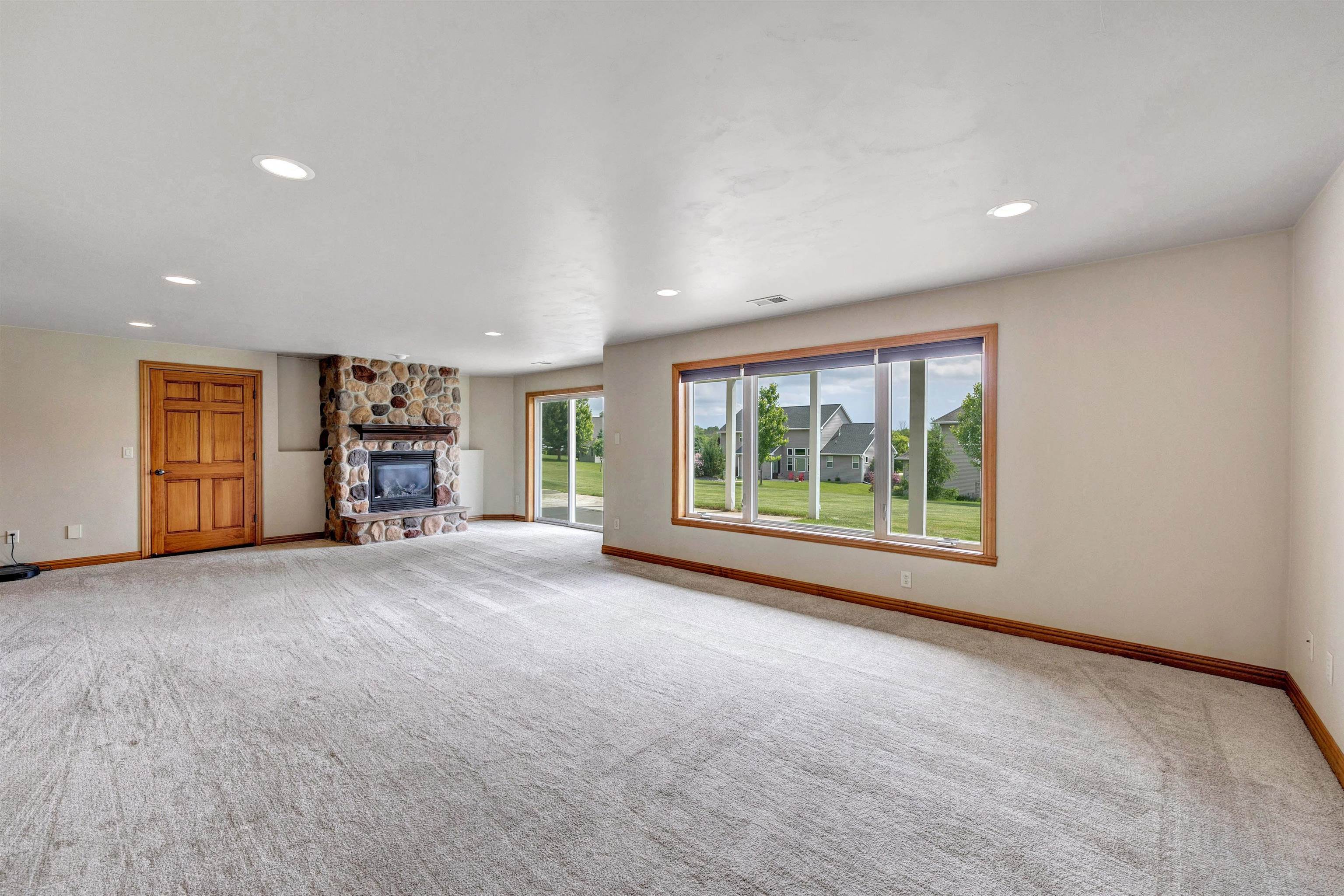 2134 Luxury Drive Property Photo 33