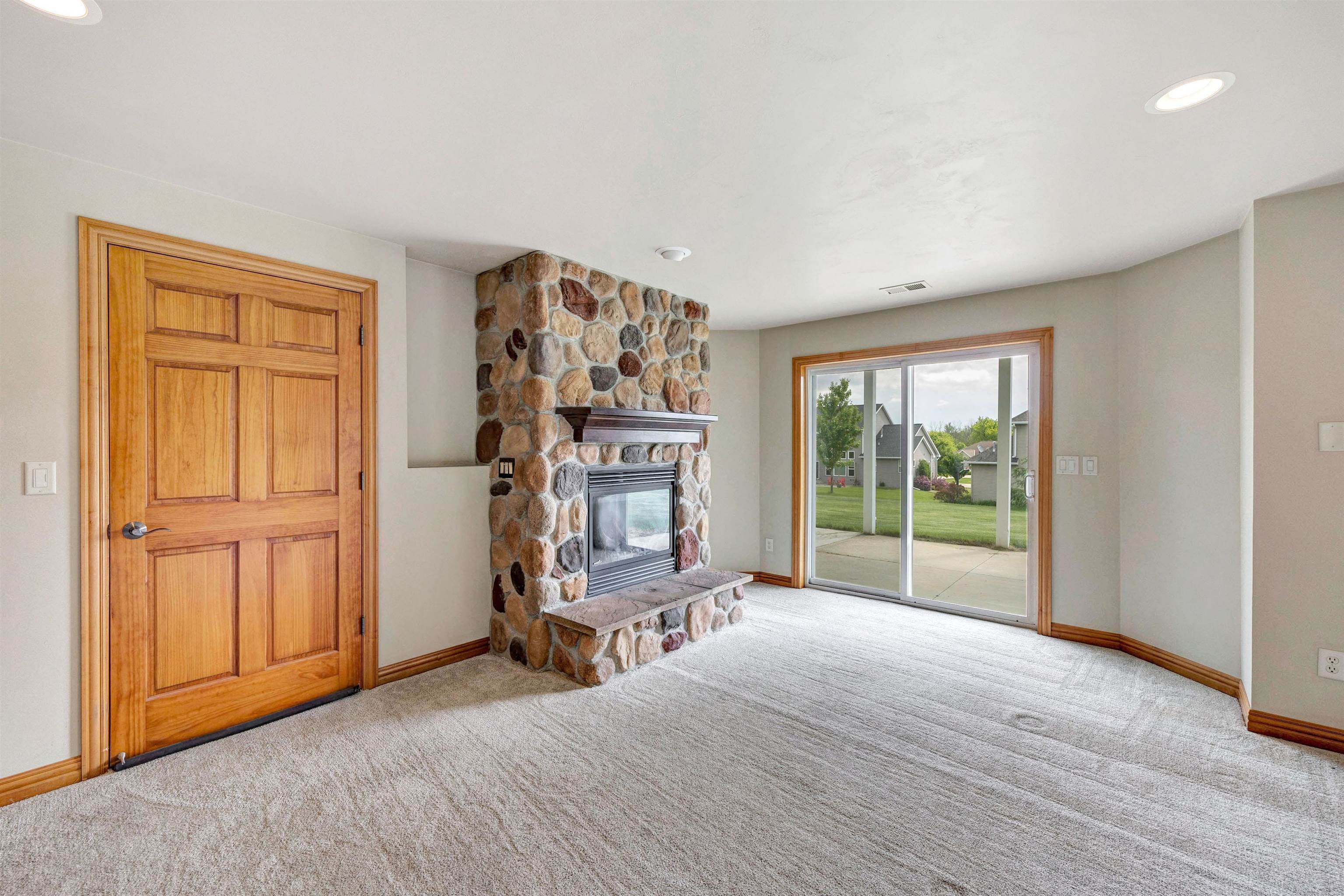2134 Luxury Drive Property Photo 35