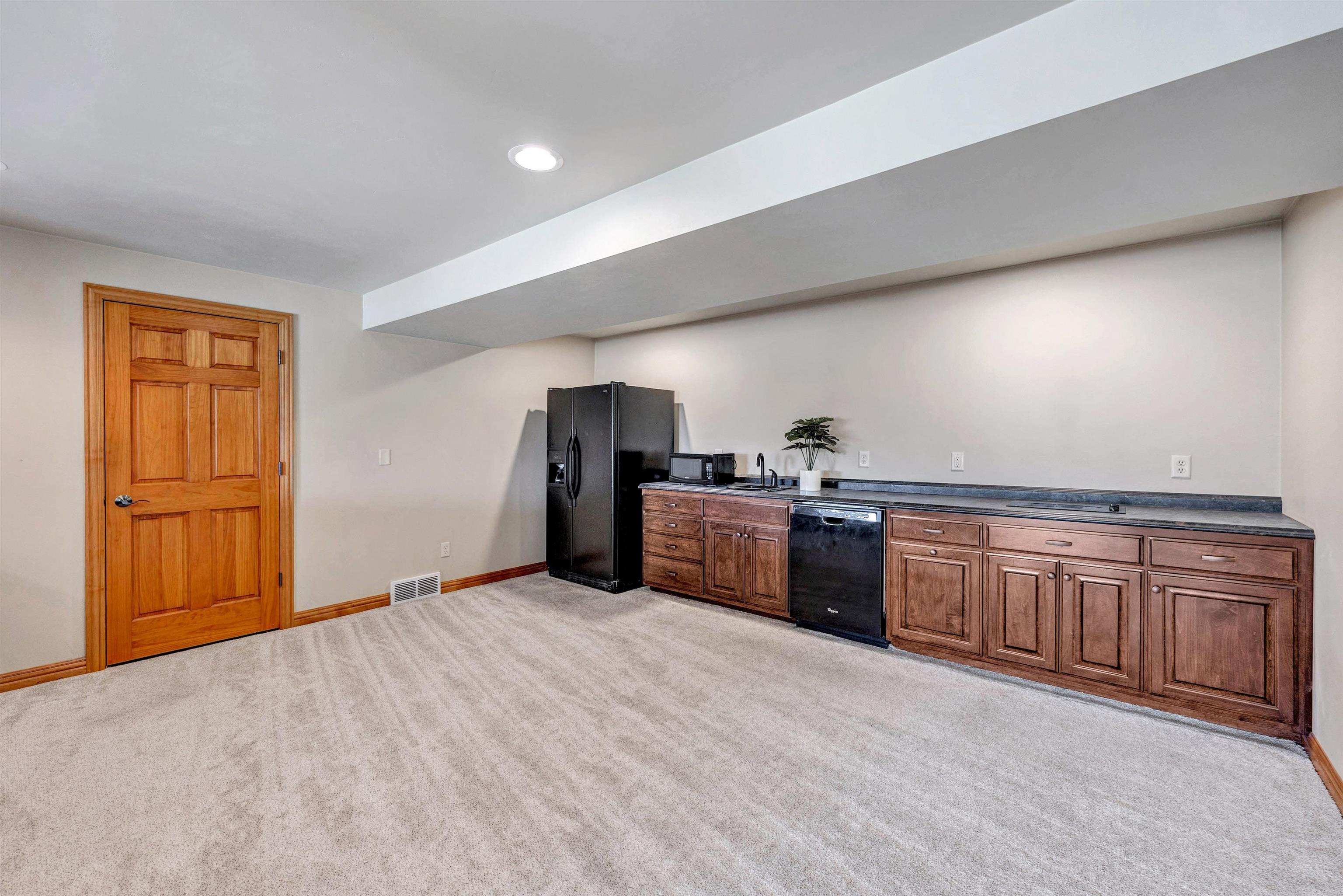 2134 Luxury Drive Property Photo 37