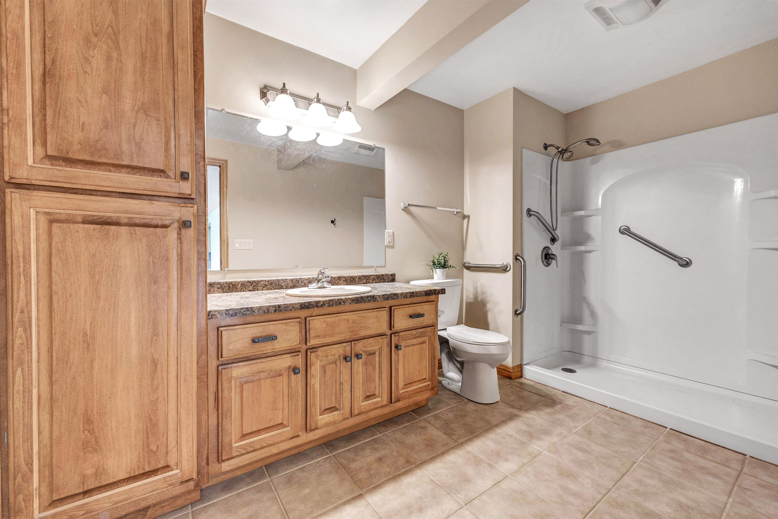 2134 Luxury Drive Property Photo 39