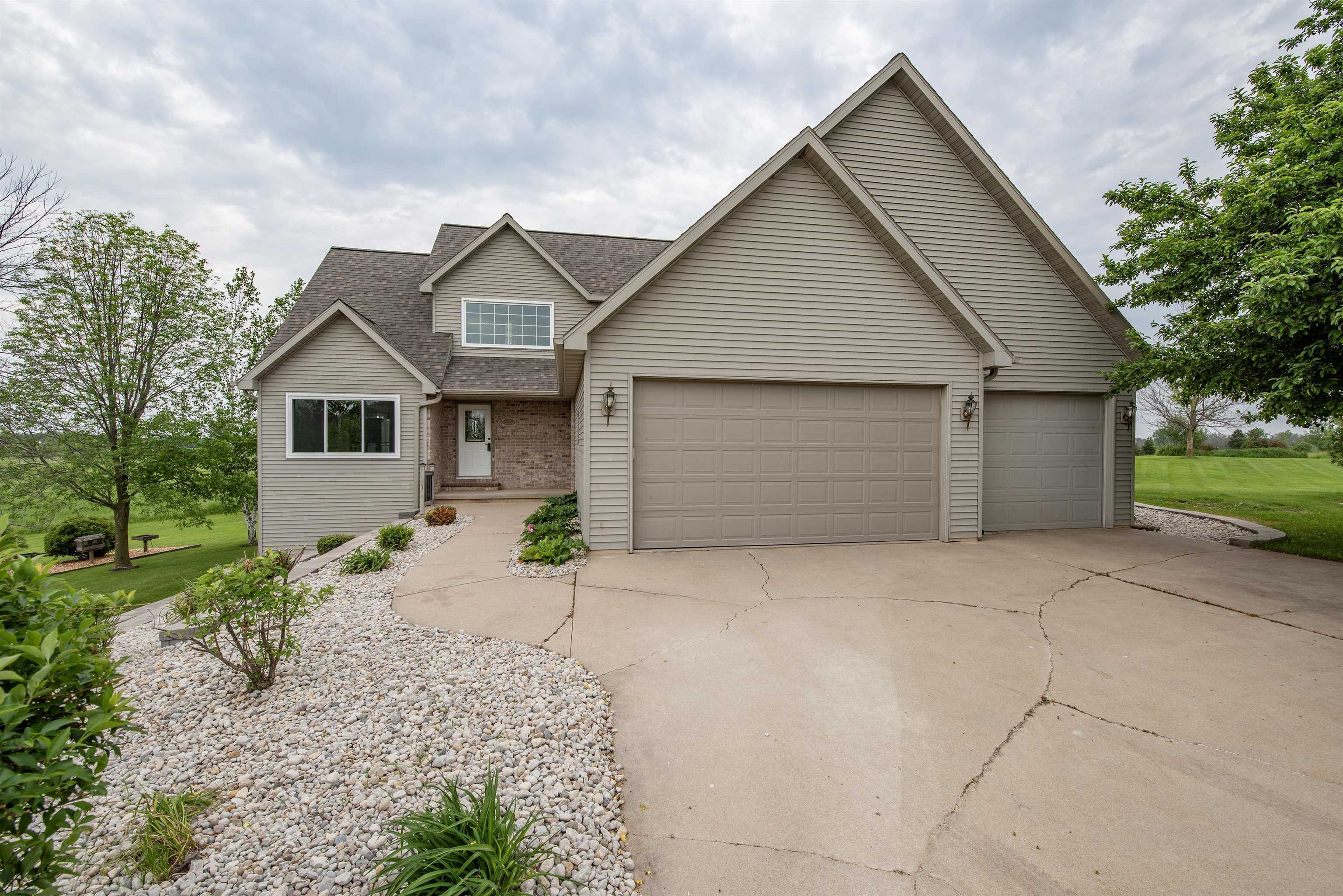 3986 LILY LAKE Road Property Photo 1