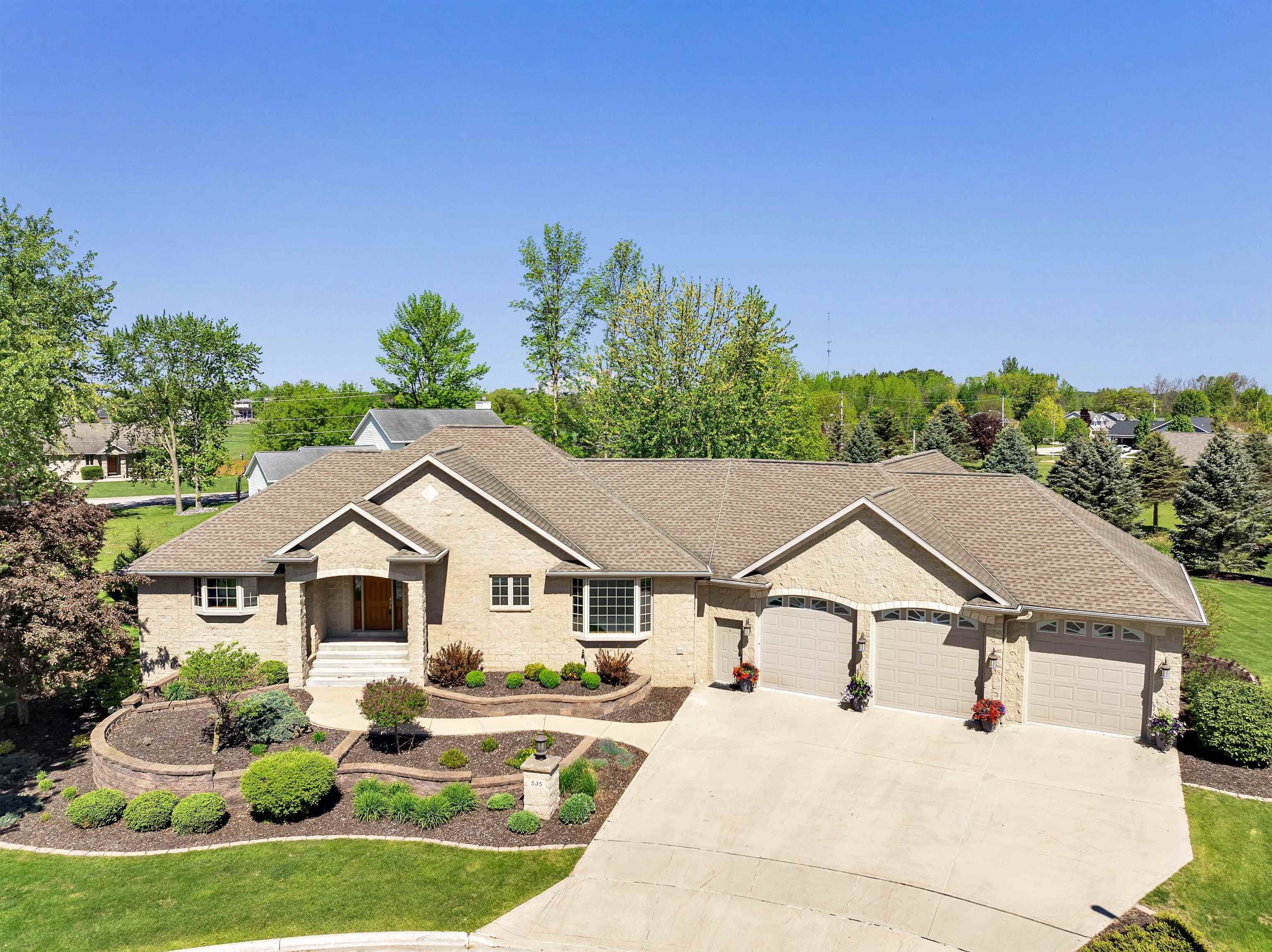 535 Leisgang Court Property Photo 1