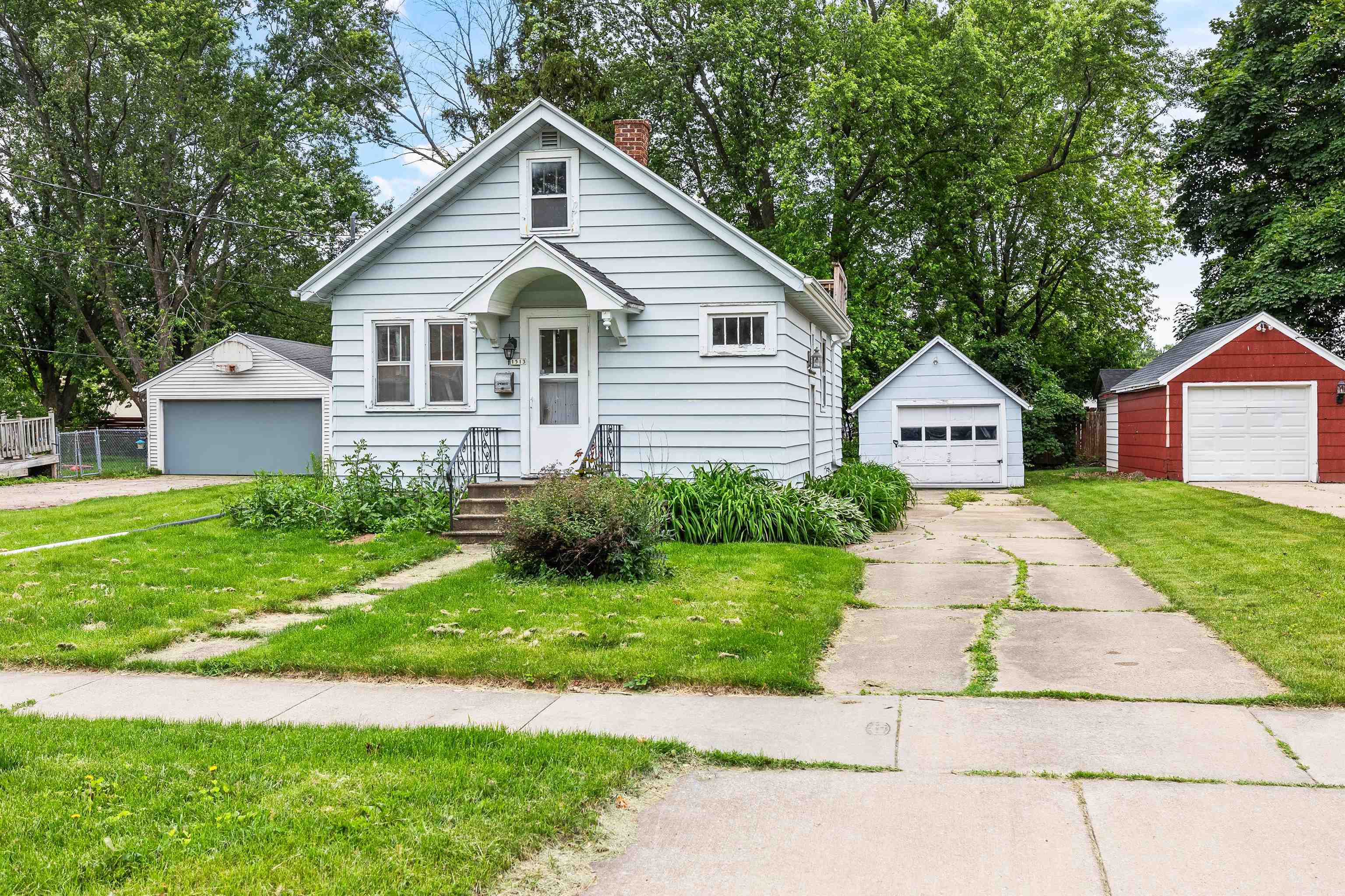1513 W Washington Street Property Photo 1