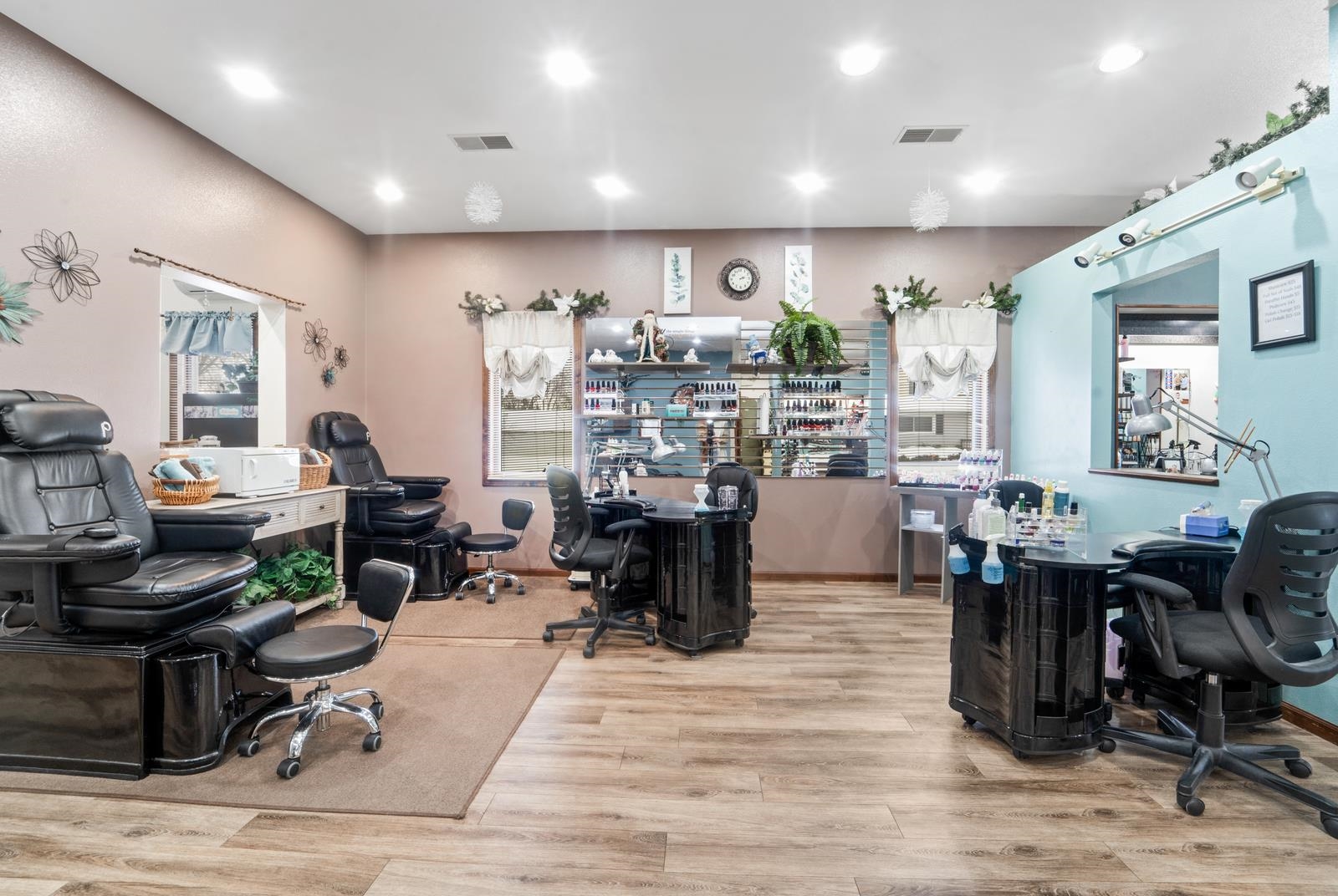 155 W Menasha Avenue Property Photo 9