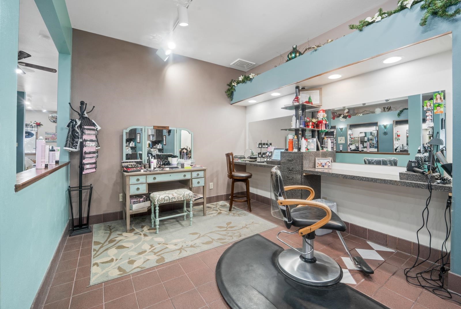 155 W Menasha Avenue Property Photo 10