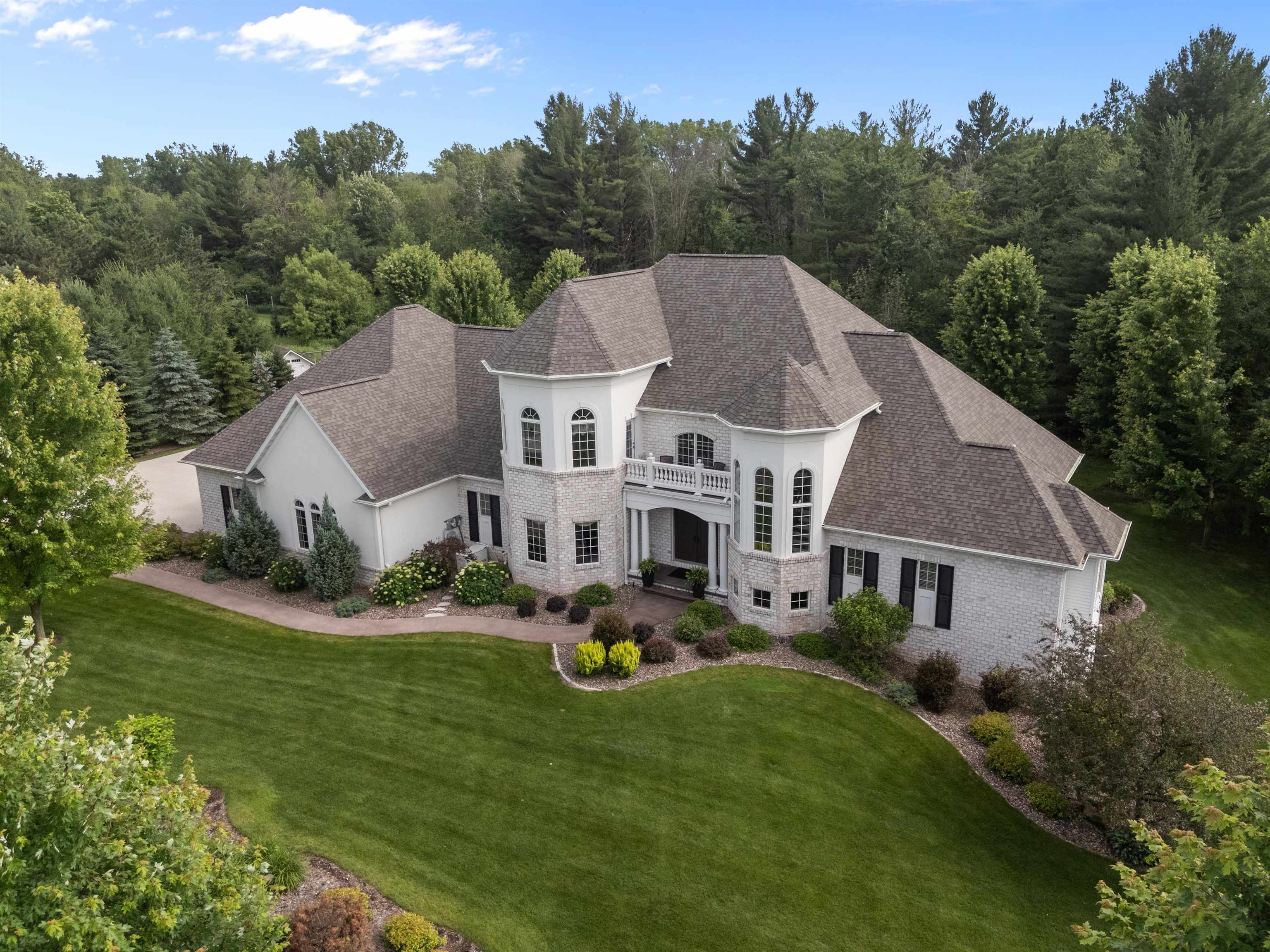W8732 Pheasant Run Property Photo 3