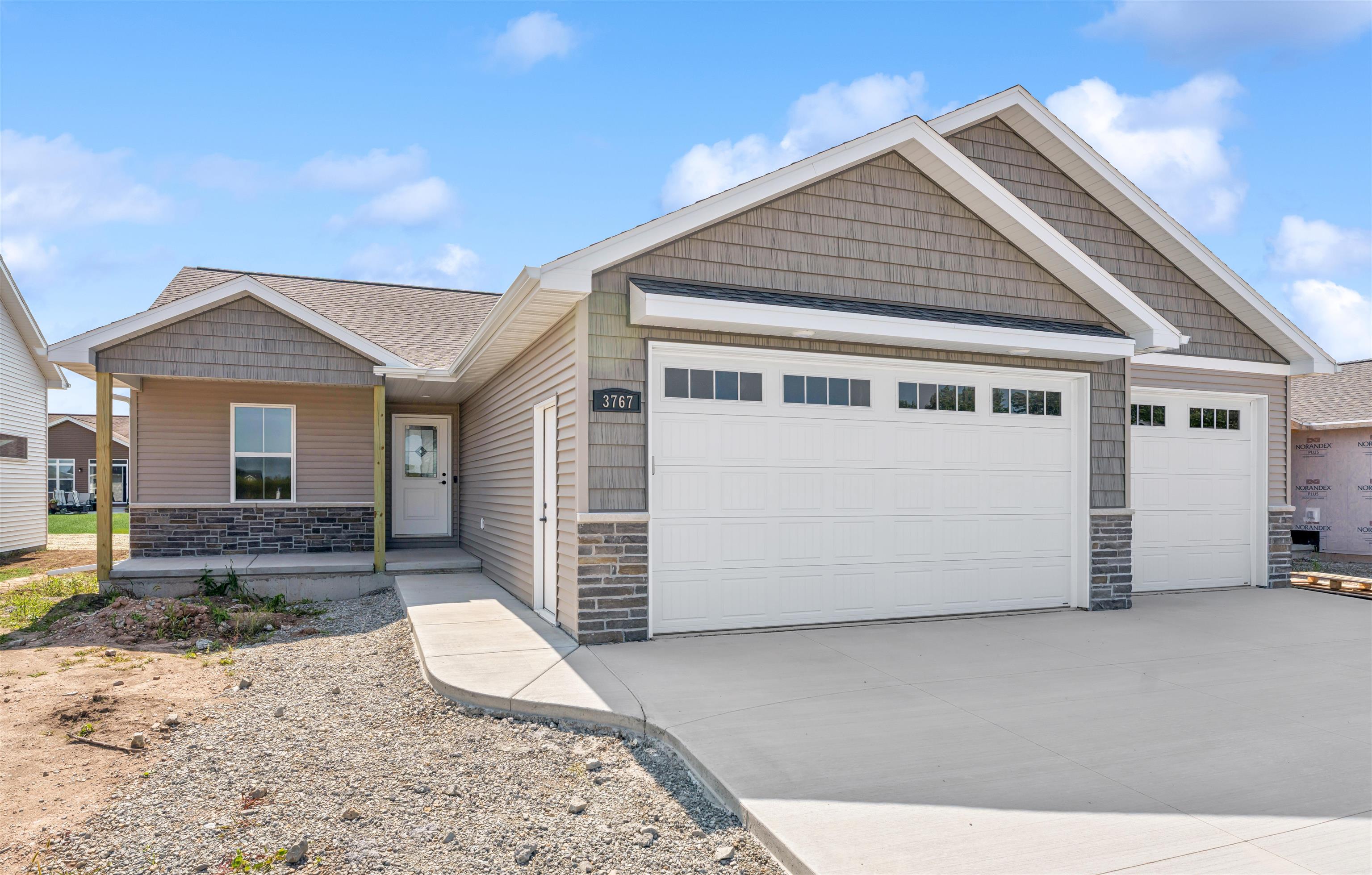 3767 E CALLALILLY Lane Property Photo 1