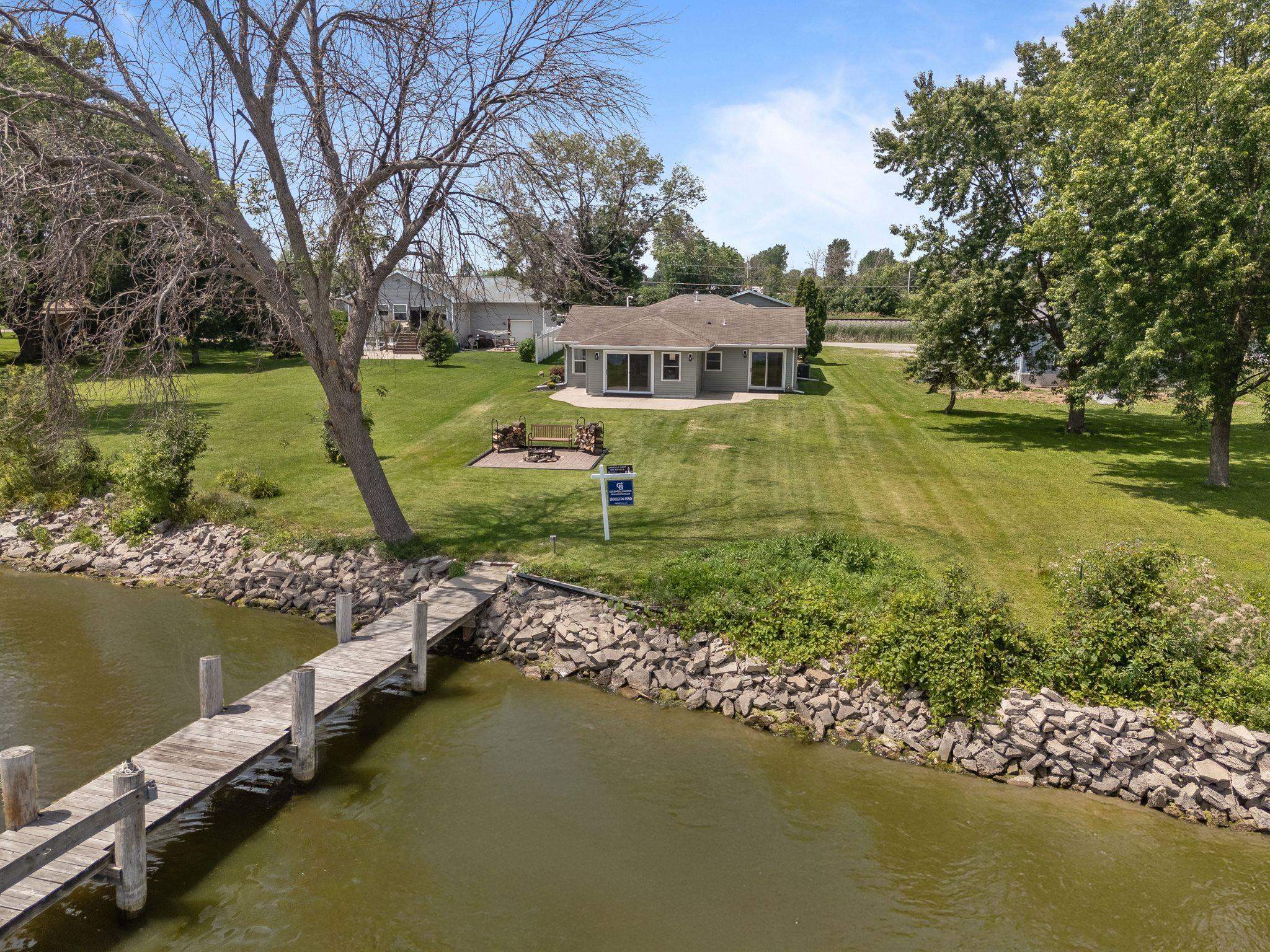 1693 W Butte Des Morts Beach Road Property Photo 1