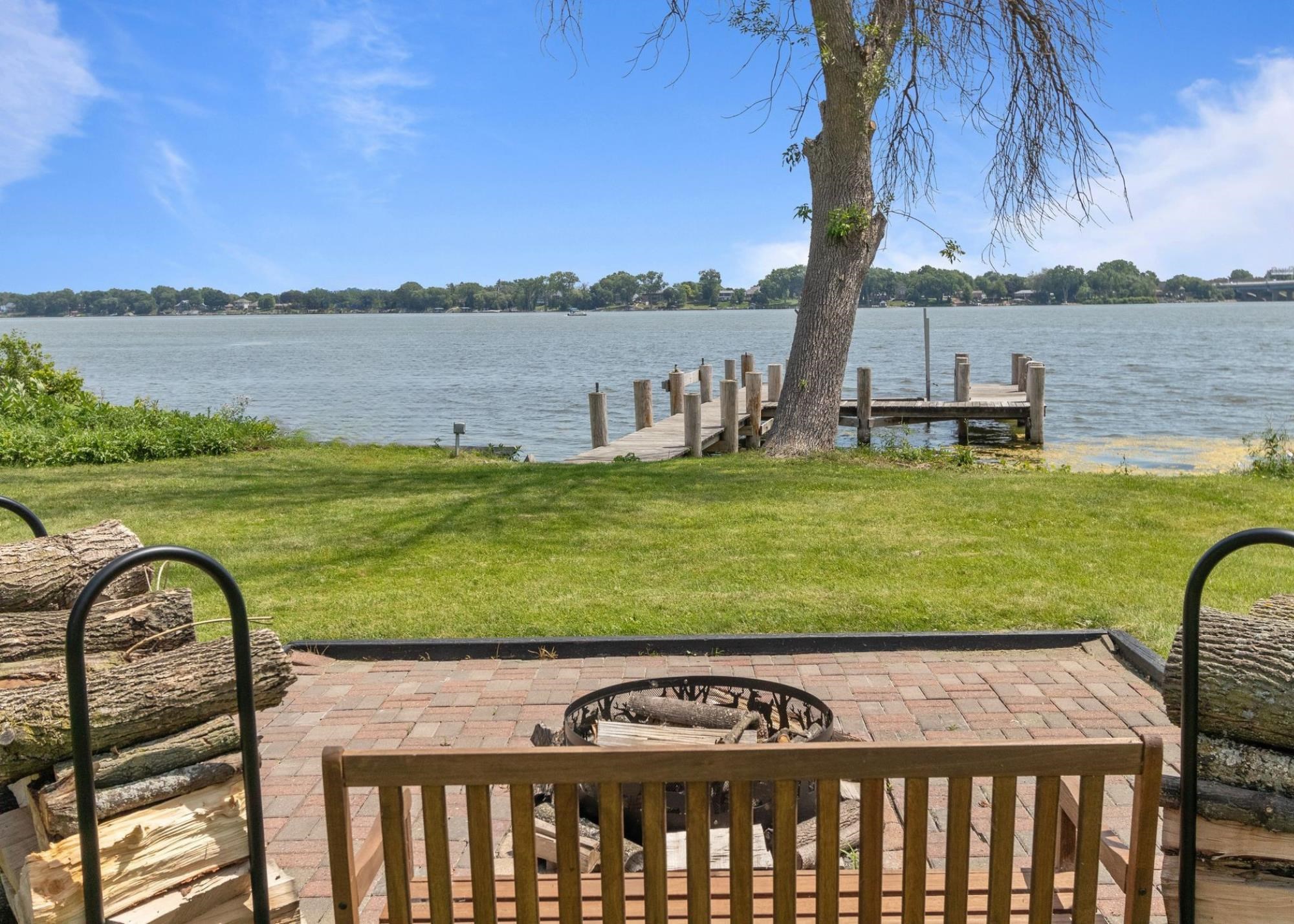 1693 W Butte Des Morts Beach Road Property Photo 2