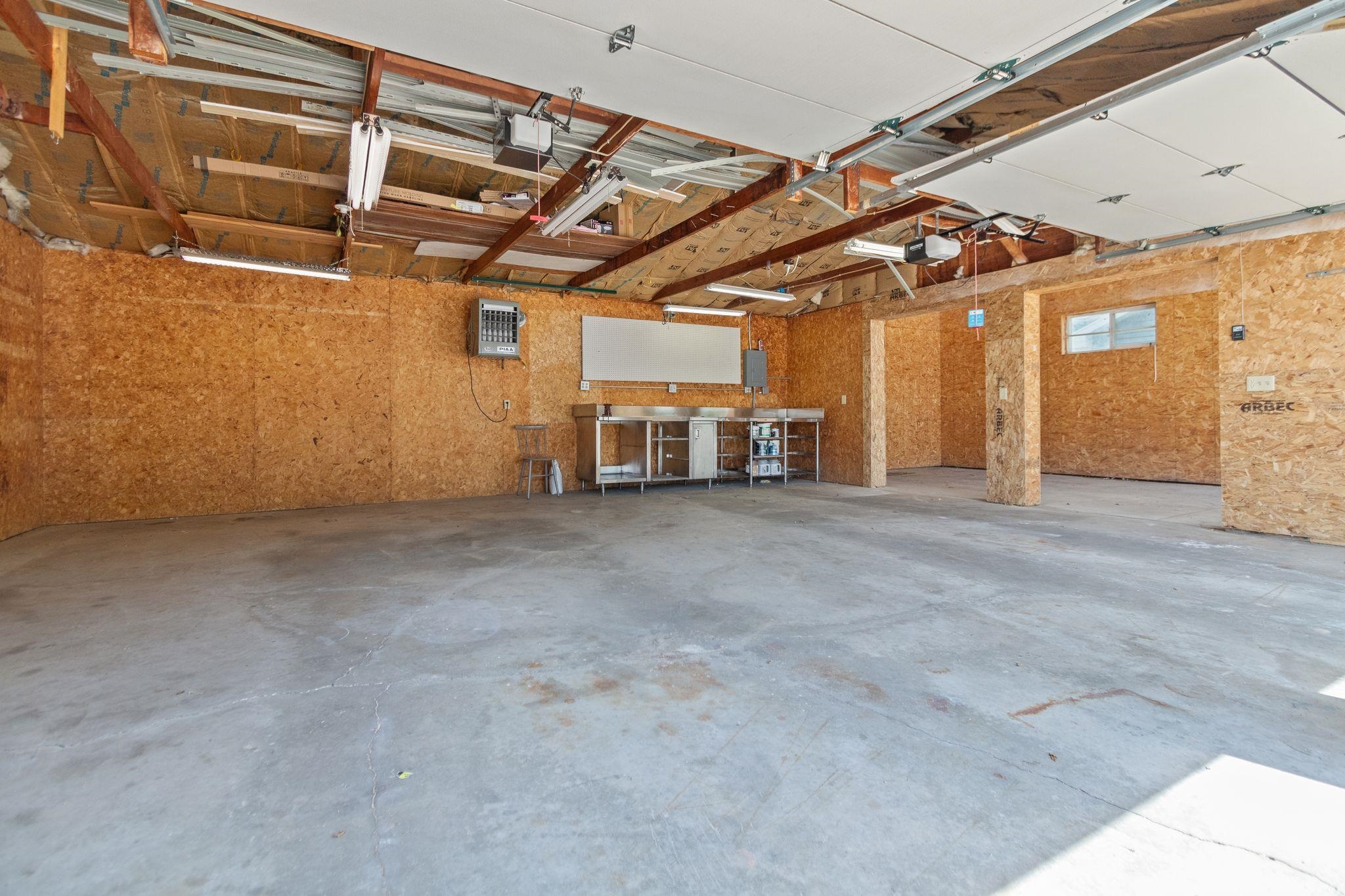 1693 W Butte Des Morts Beach Road Property Photo 36