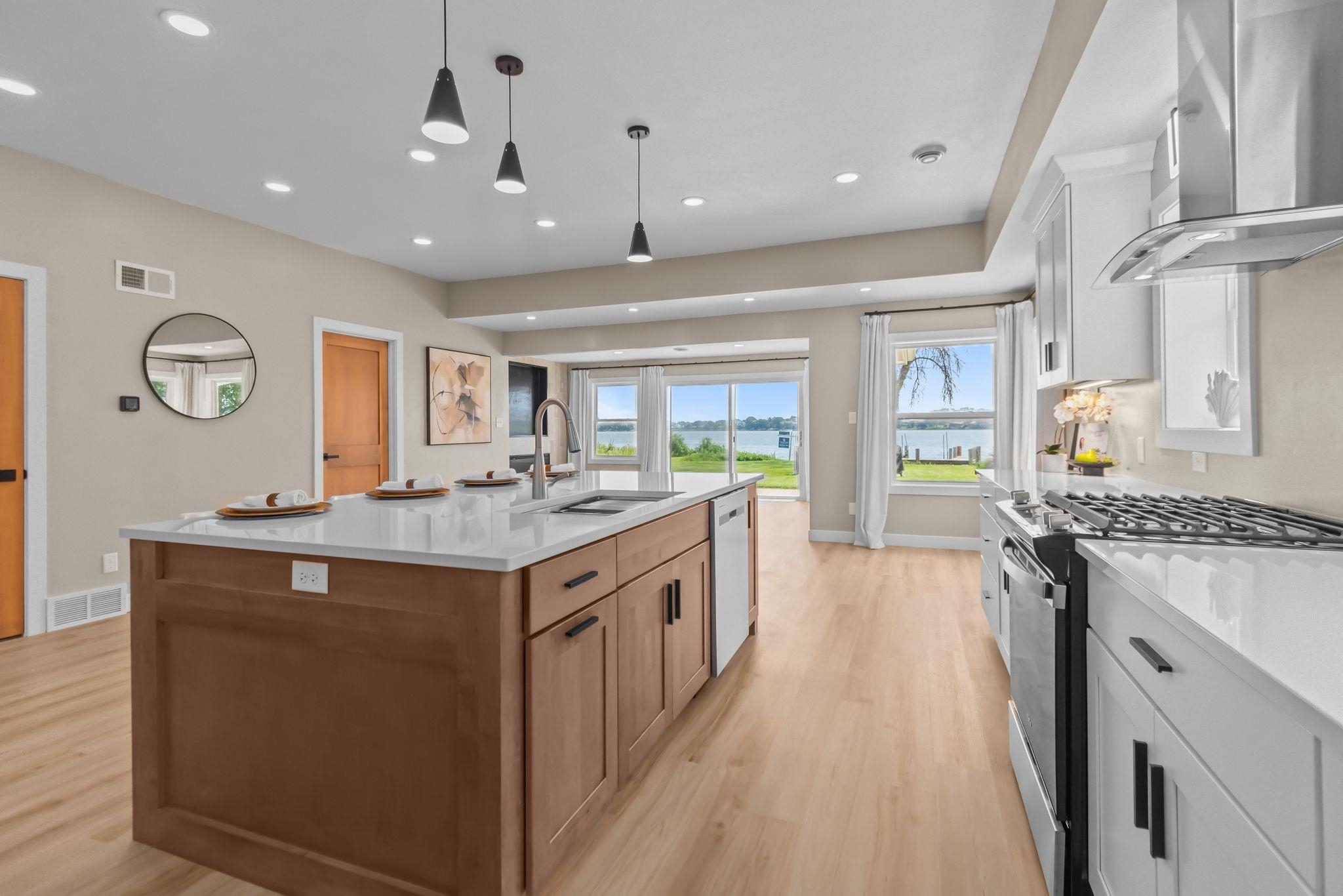 1693 W Butte Des Morts Beach Road Property Photo 40