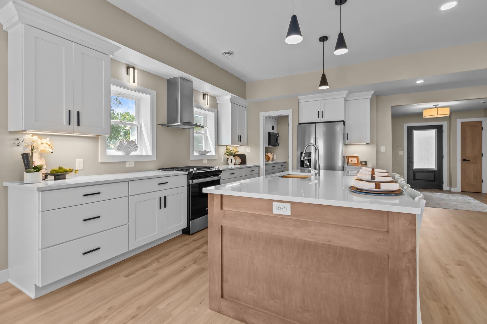 1693 W Butte Des Morts Beach Road Property Photo 41