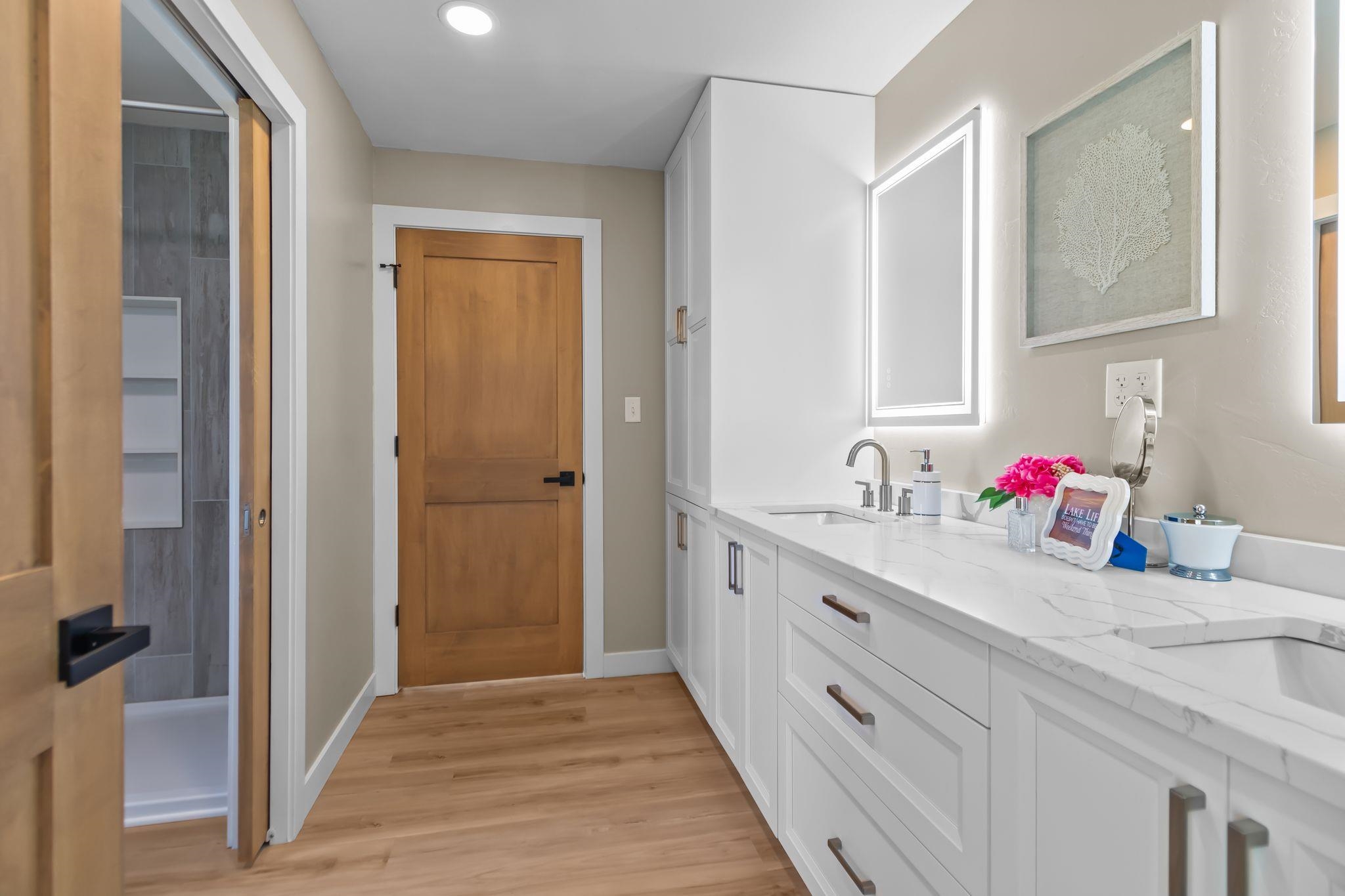1693 W Butte Des Morts Beach Road Property Photo 45