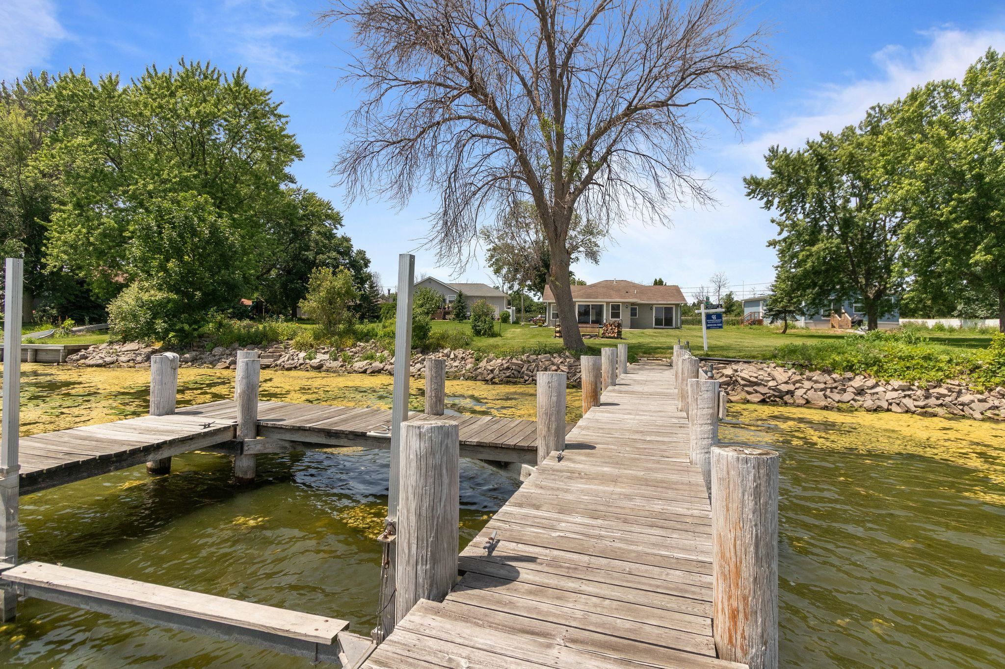 1693 W Butte Des Morts Beach Road Property Photo 48