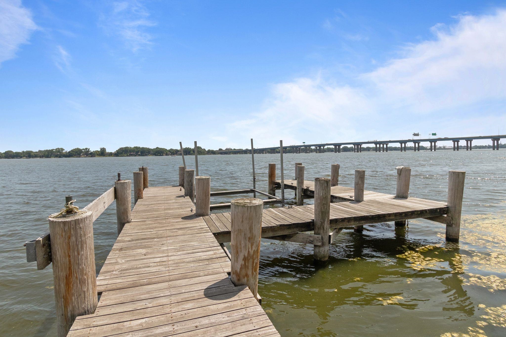 1693 W Butte Des Morts Beach Road Property Photo 50