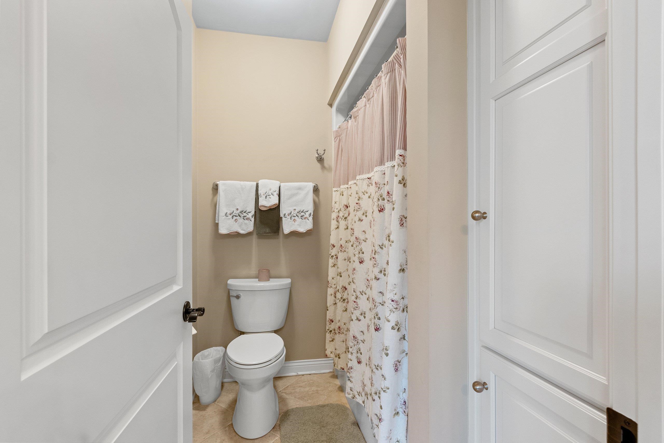 1233 W Cedar Street Property Photo 37