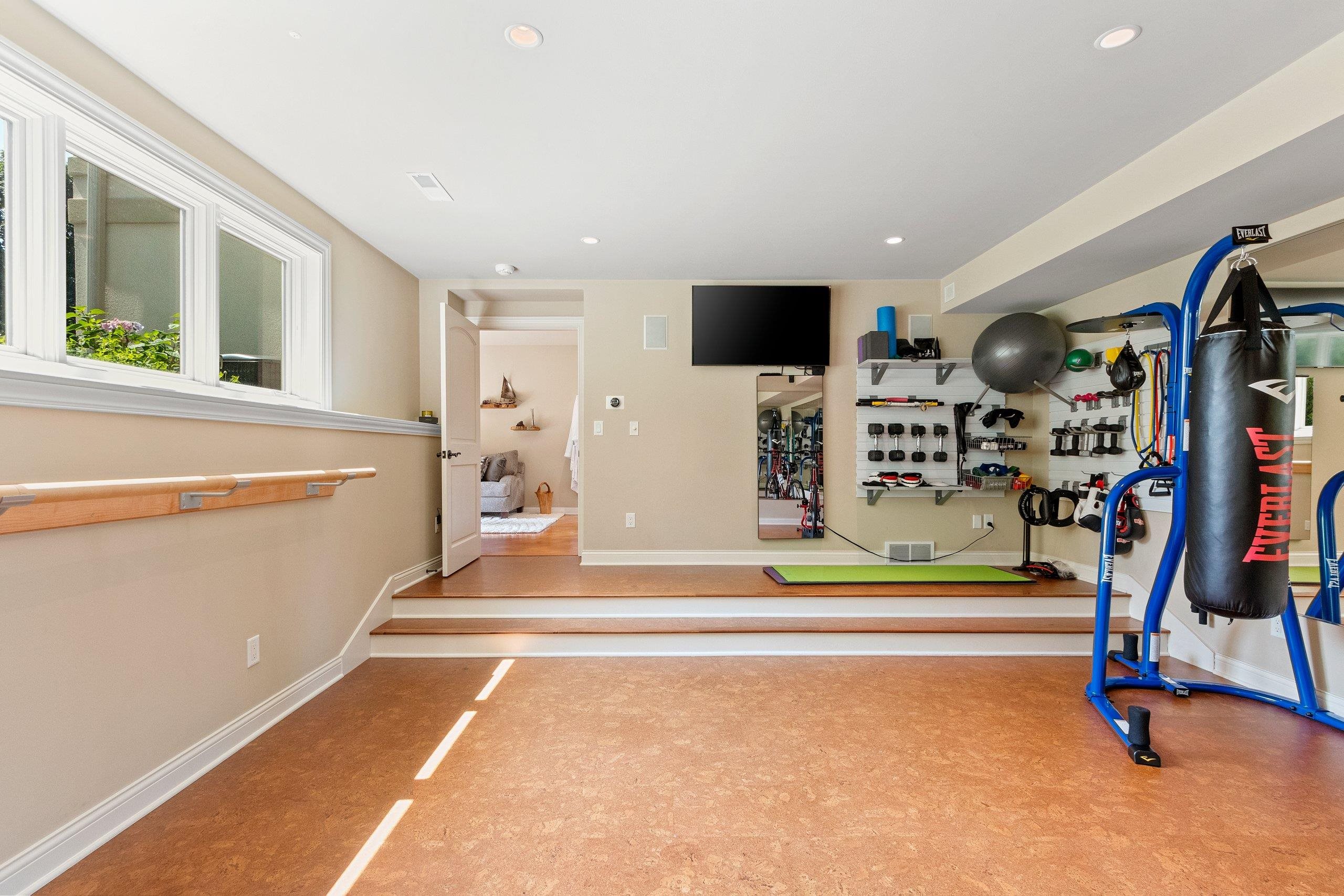 1233 W Cedar Street Property Photo 52