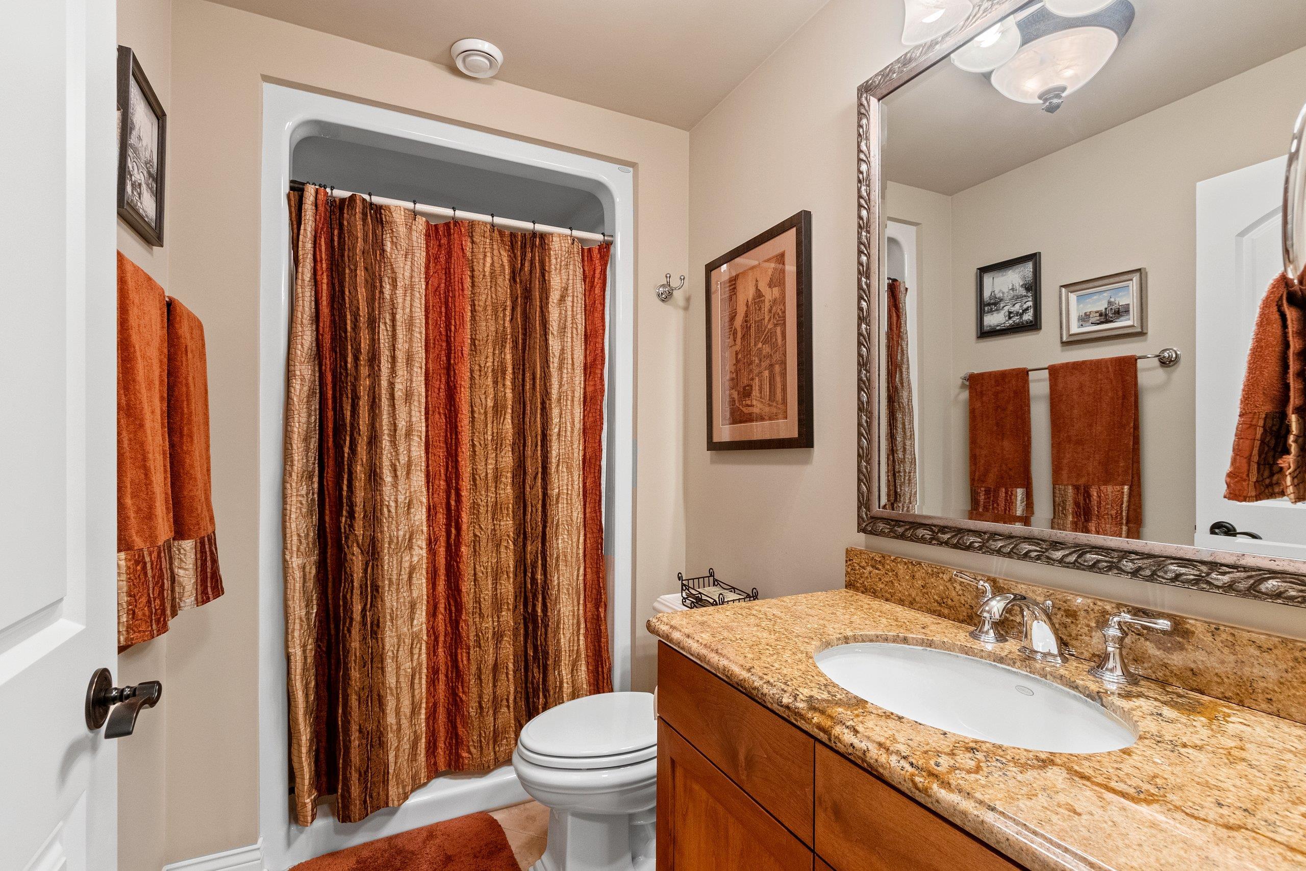 1233 W Cedar Street Property Photo 53