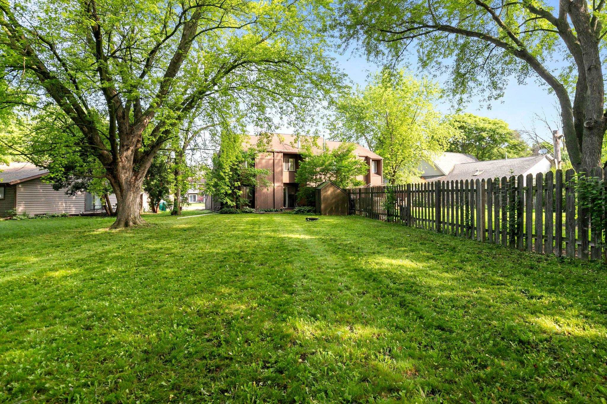 102 Crab Apple Court Property Photo 8