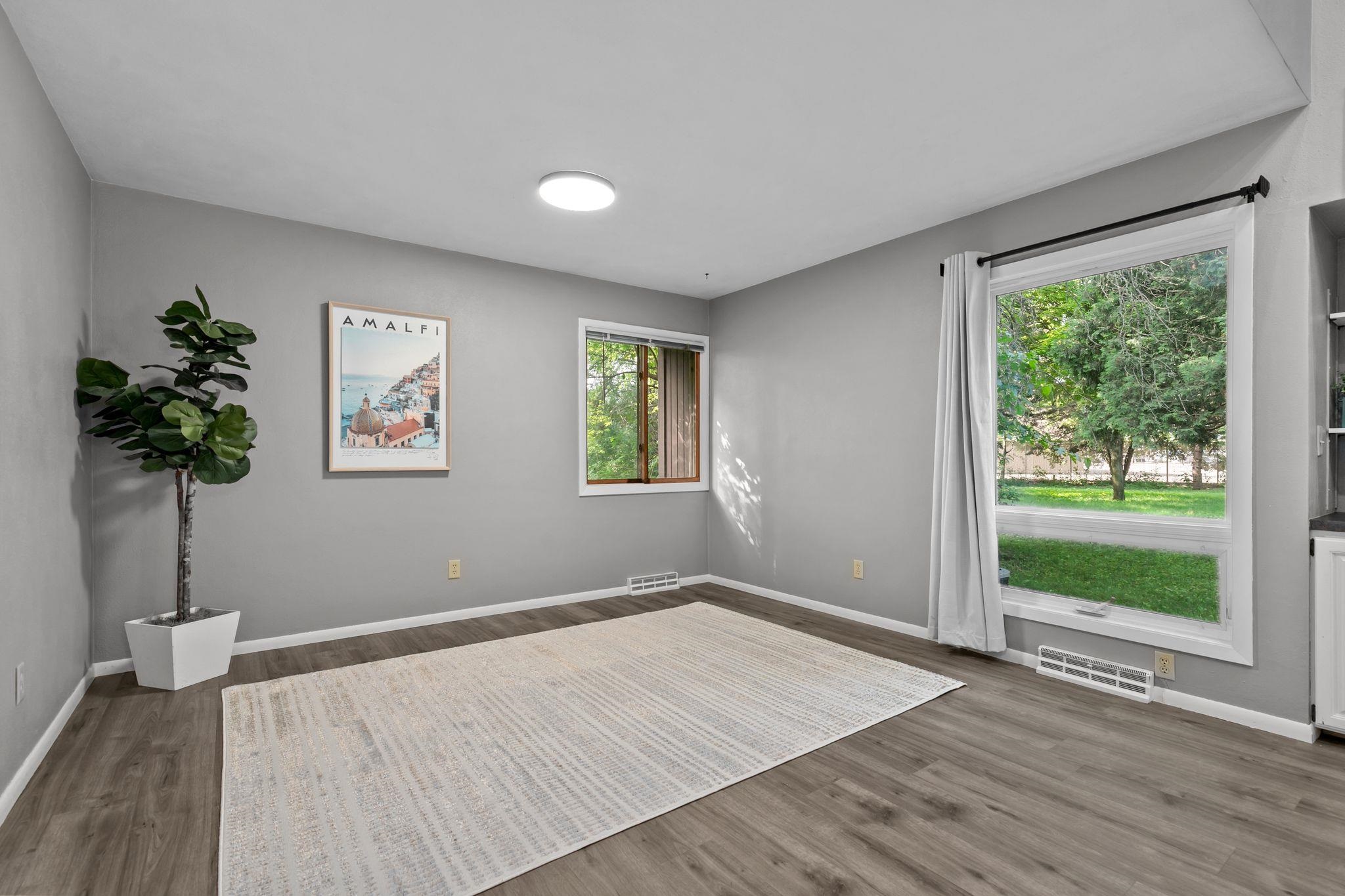 102 Crab Apple Court Property Photo 14
