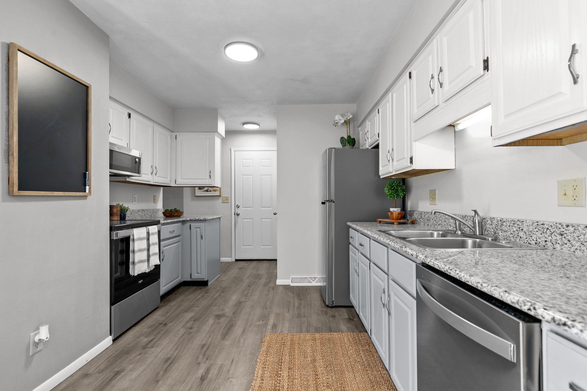 102 Crab Apple Court Property Photo 18