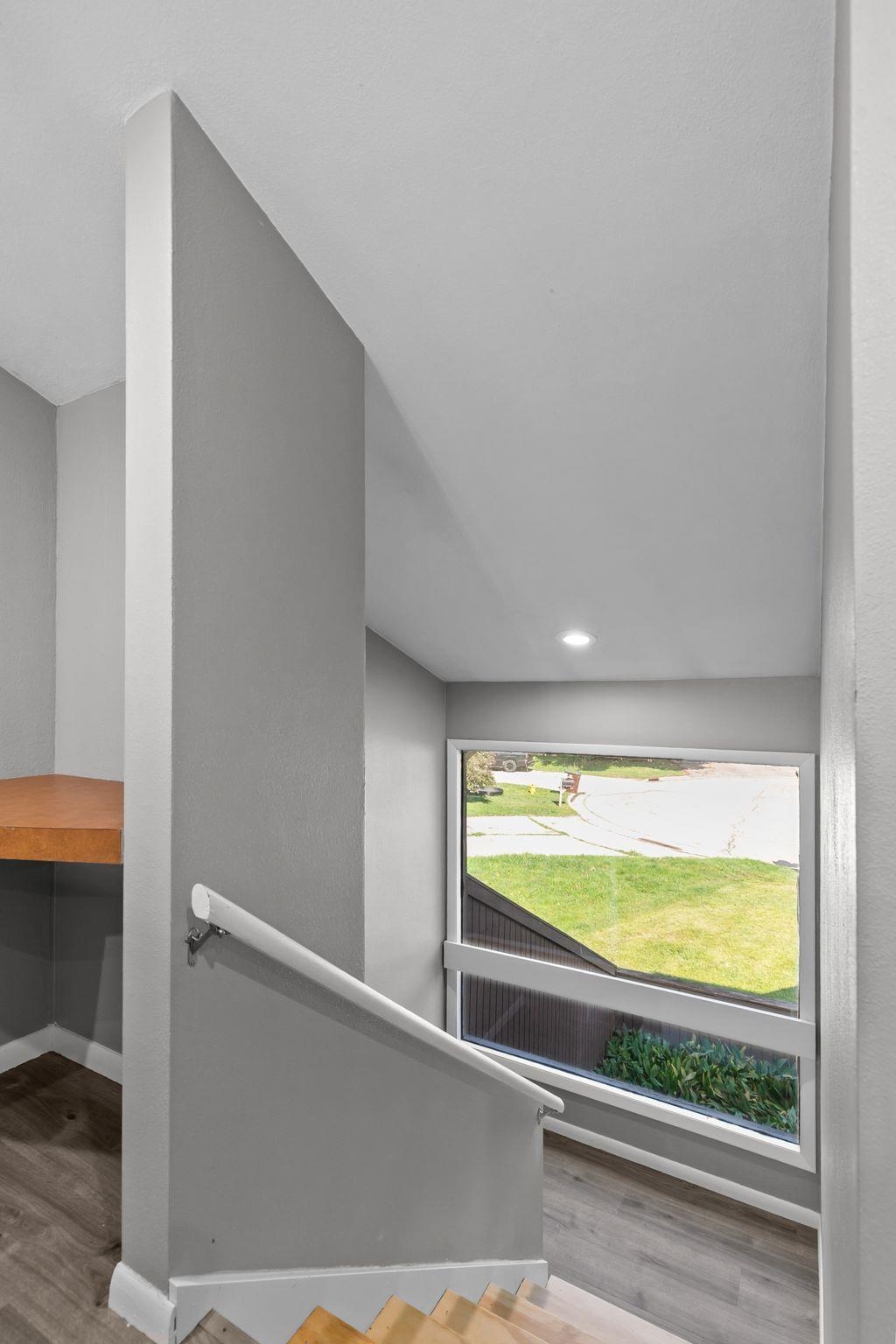 102 Crab Apple Court Property Photo 33