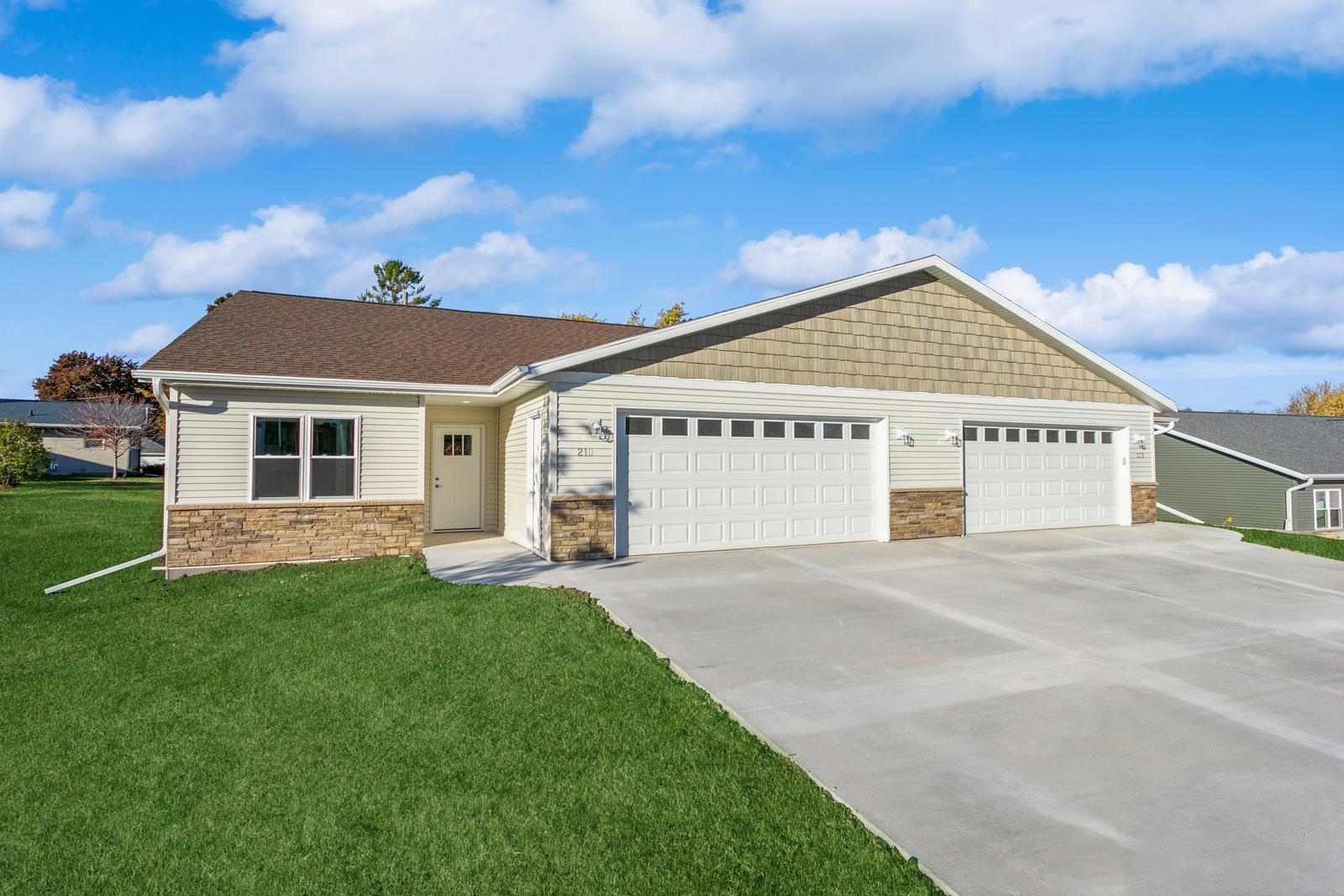 210 Evergreen Lane Property Photo 1