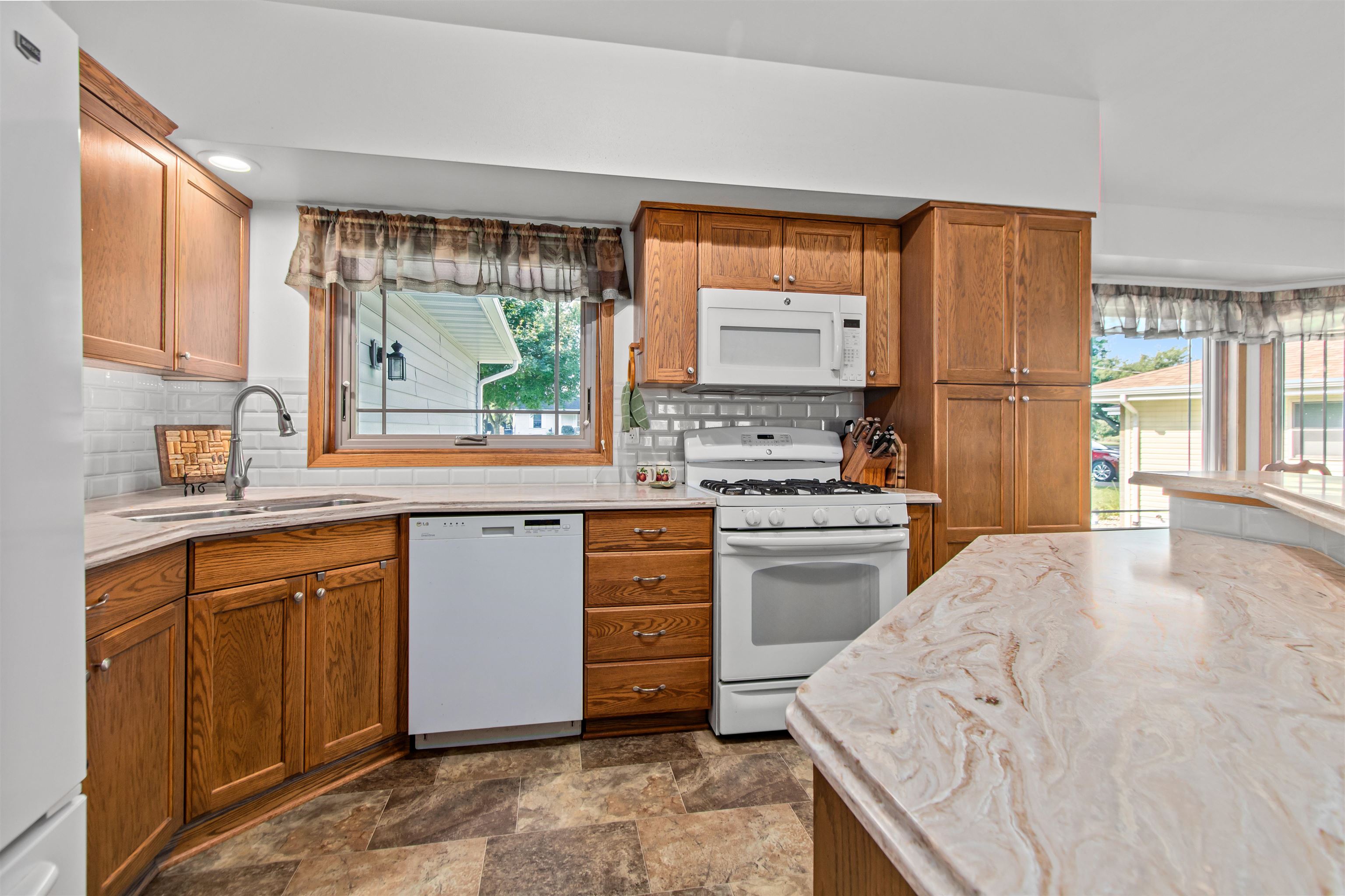 9302 Blanco Road Property Photo 8