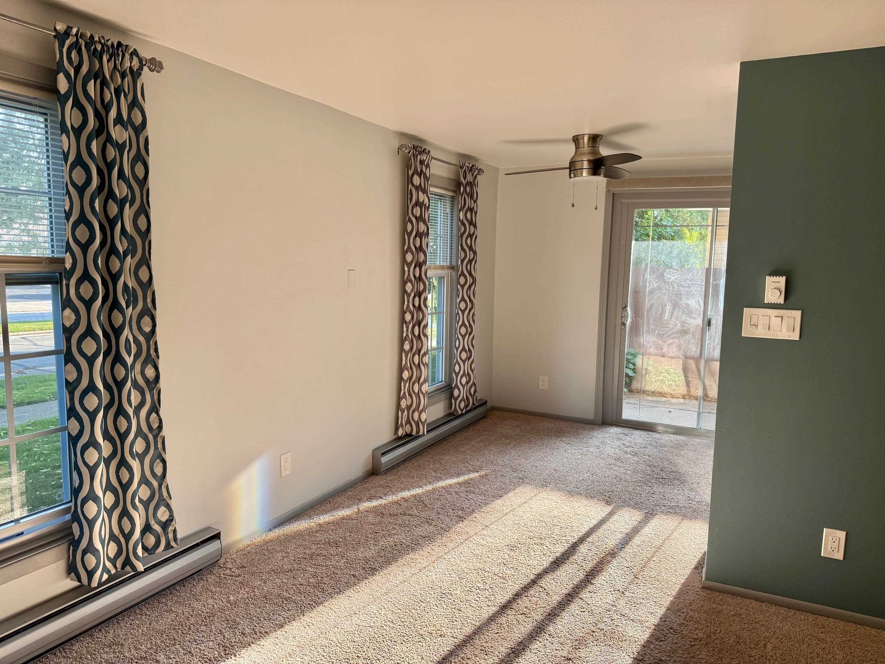 2602 Camelot Boulevard Property Photo 3