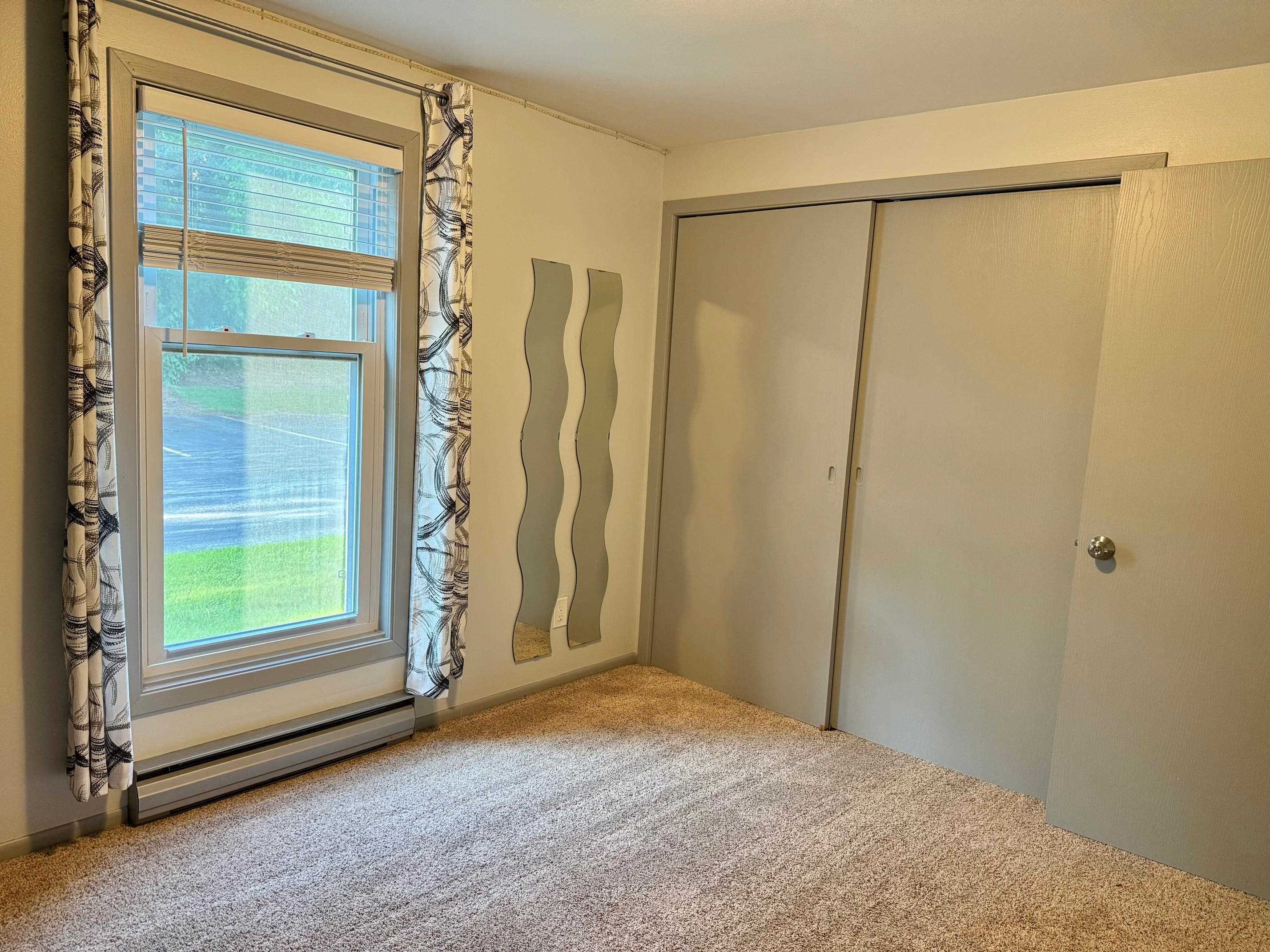 2602 Camelot Boulevard Property Photo 11