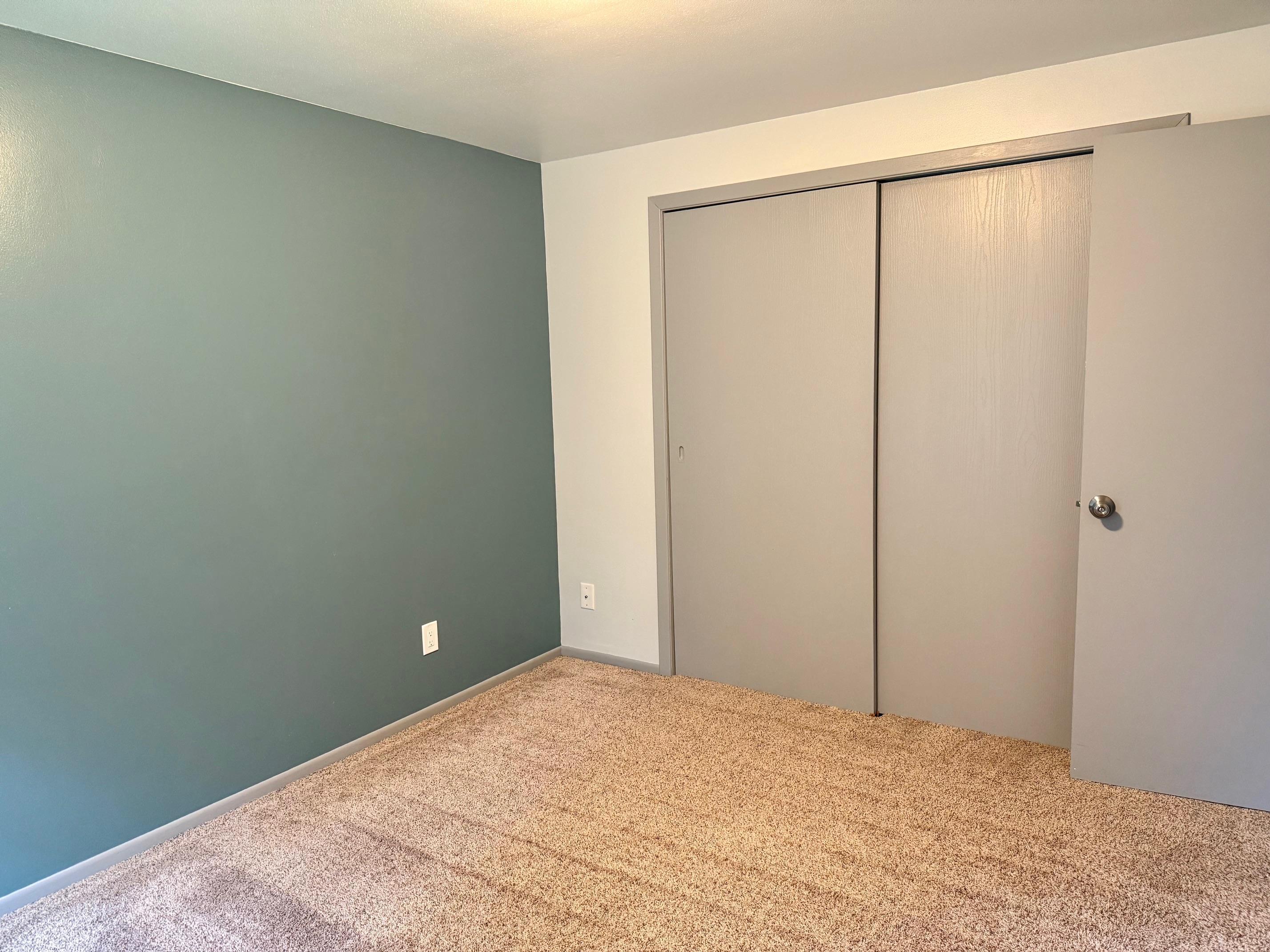 2602 Camelot Boulevard Property Photo 13