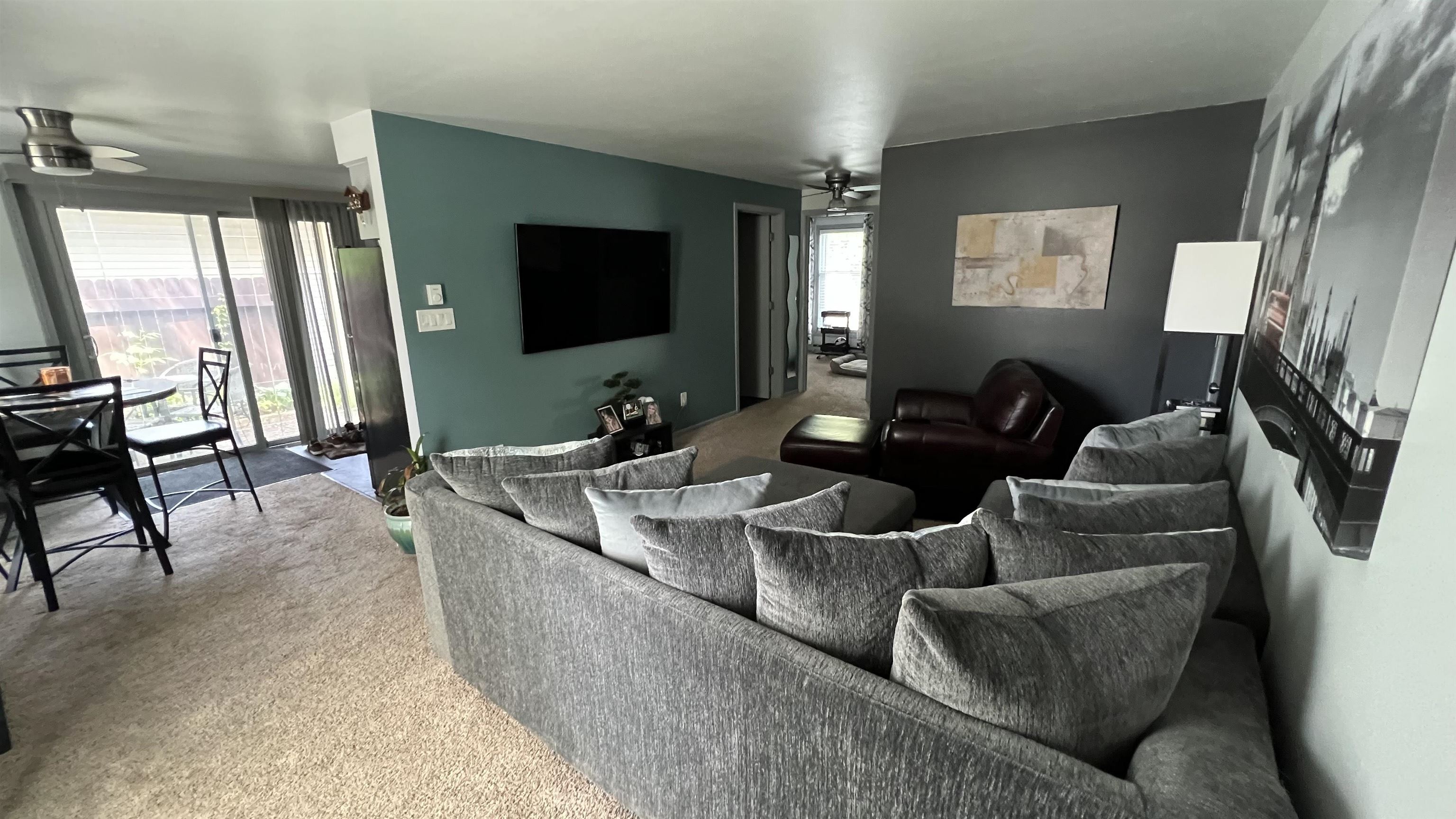 2602 Camelot Boulevard Property Photo 21