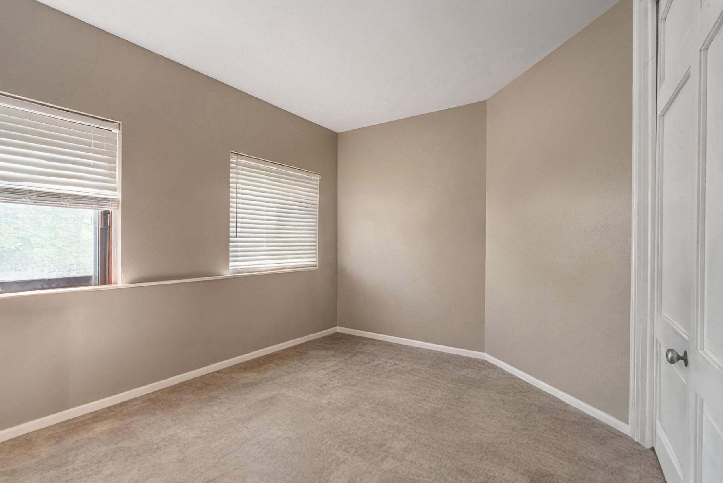 2631 Northern Road Property Photo 9