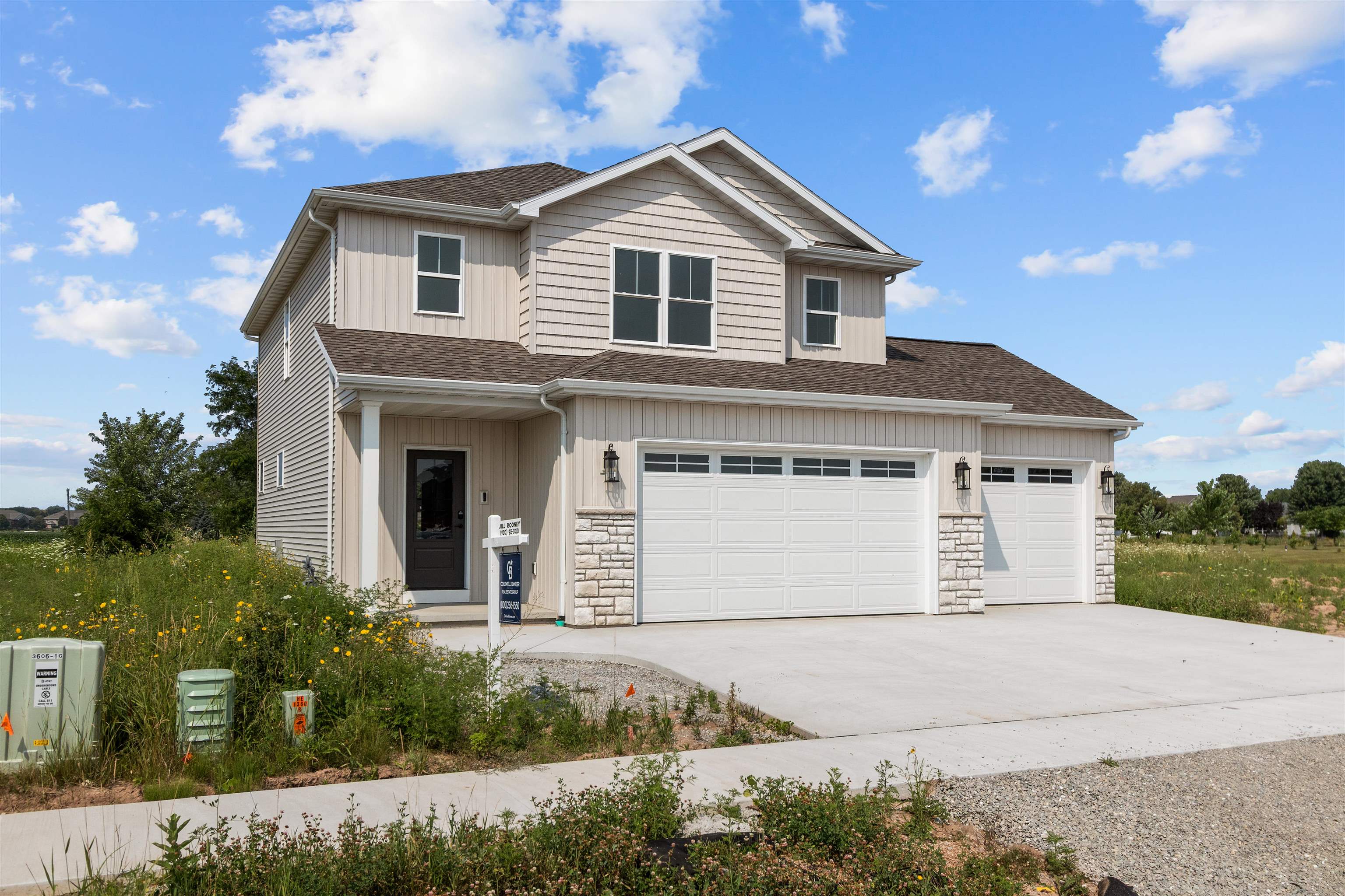 3606 E Golden Gate Drive Property Photo 1