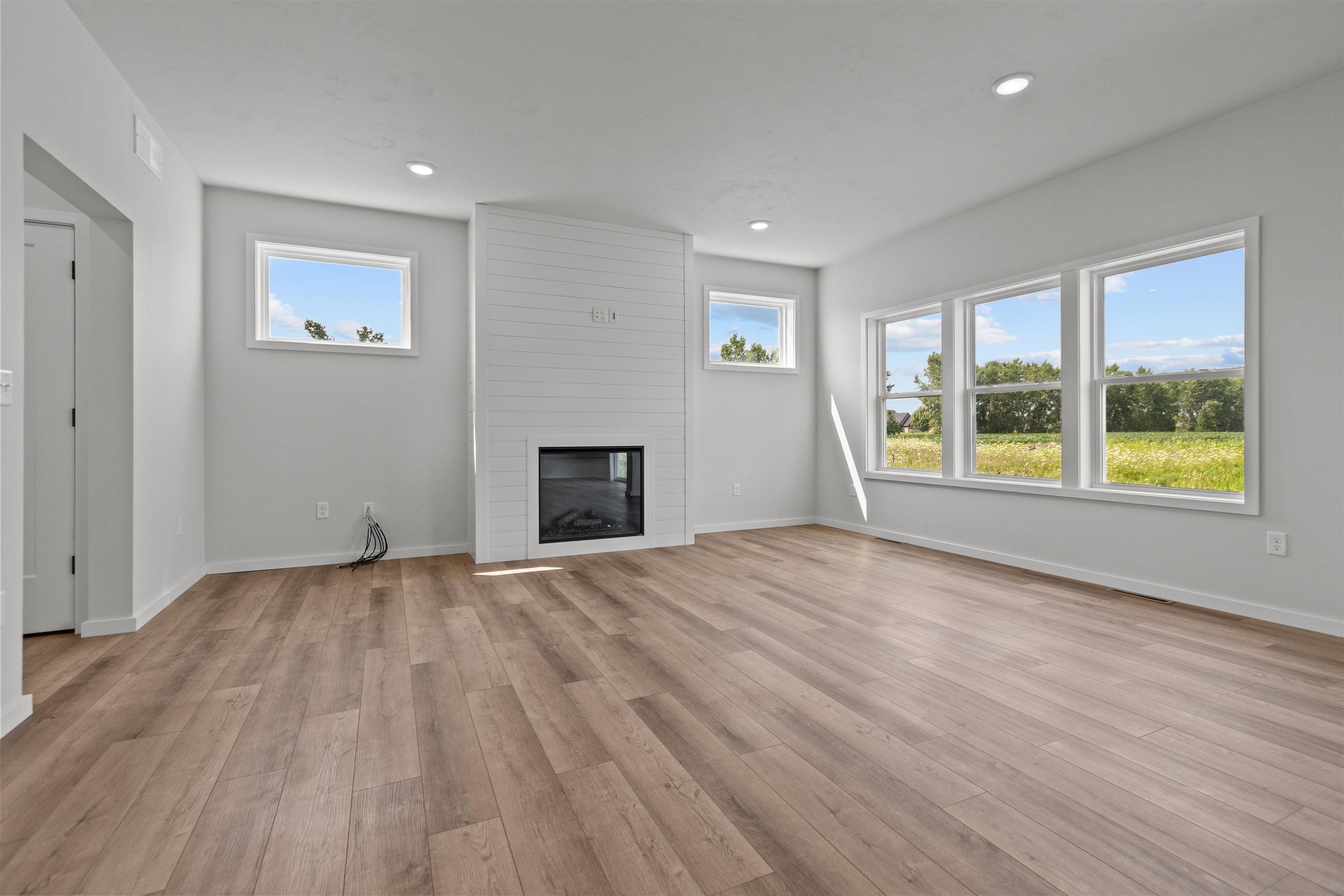 3606 E Golden Gate Drive Property Photo 3