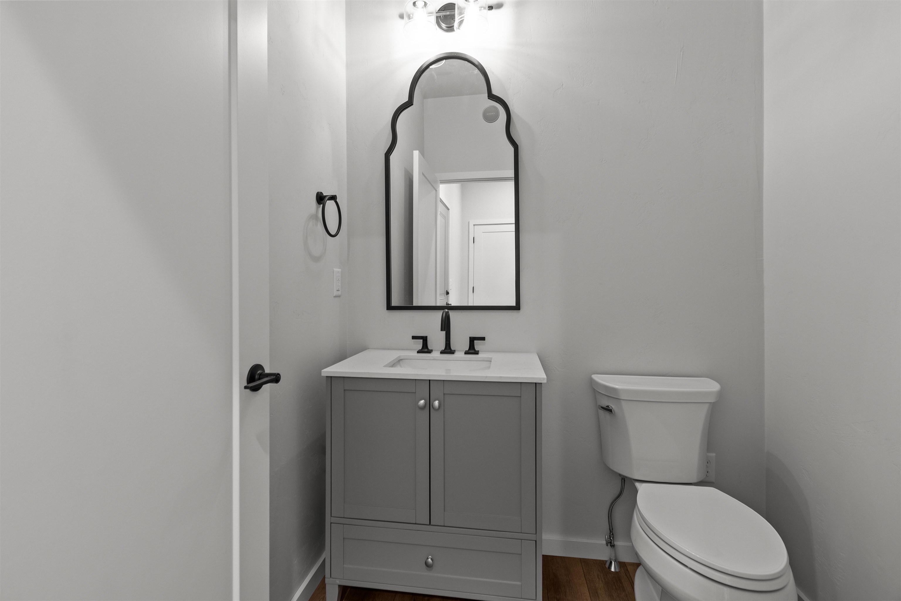 3606 E Golden Gate Drive Property Photo 9