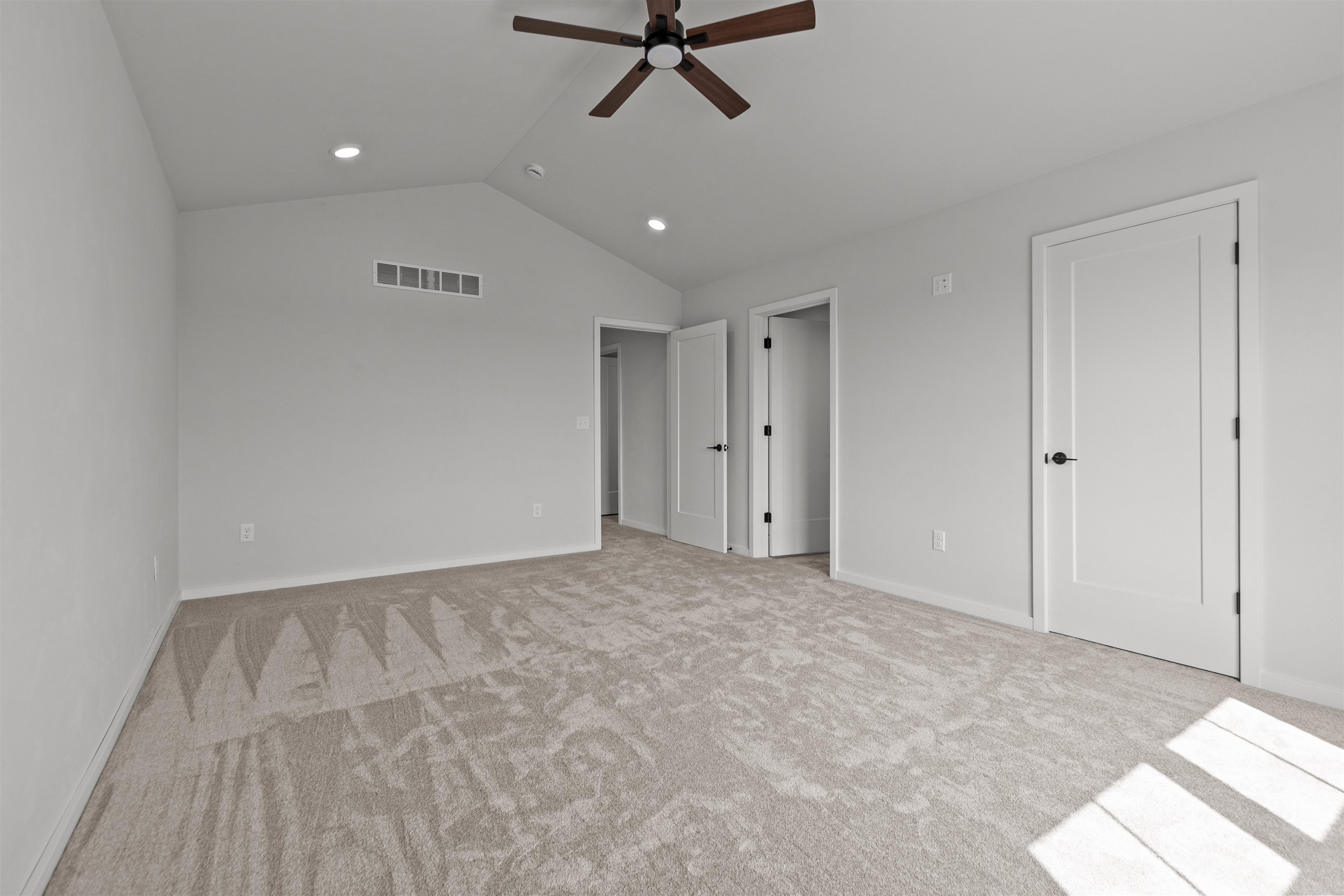 3606 E Golden Gate Drive Property Photo 14