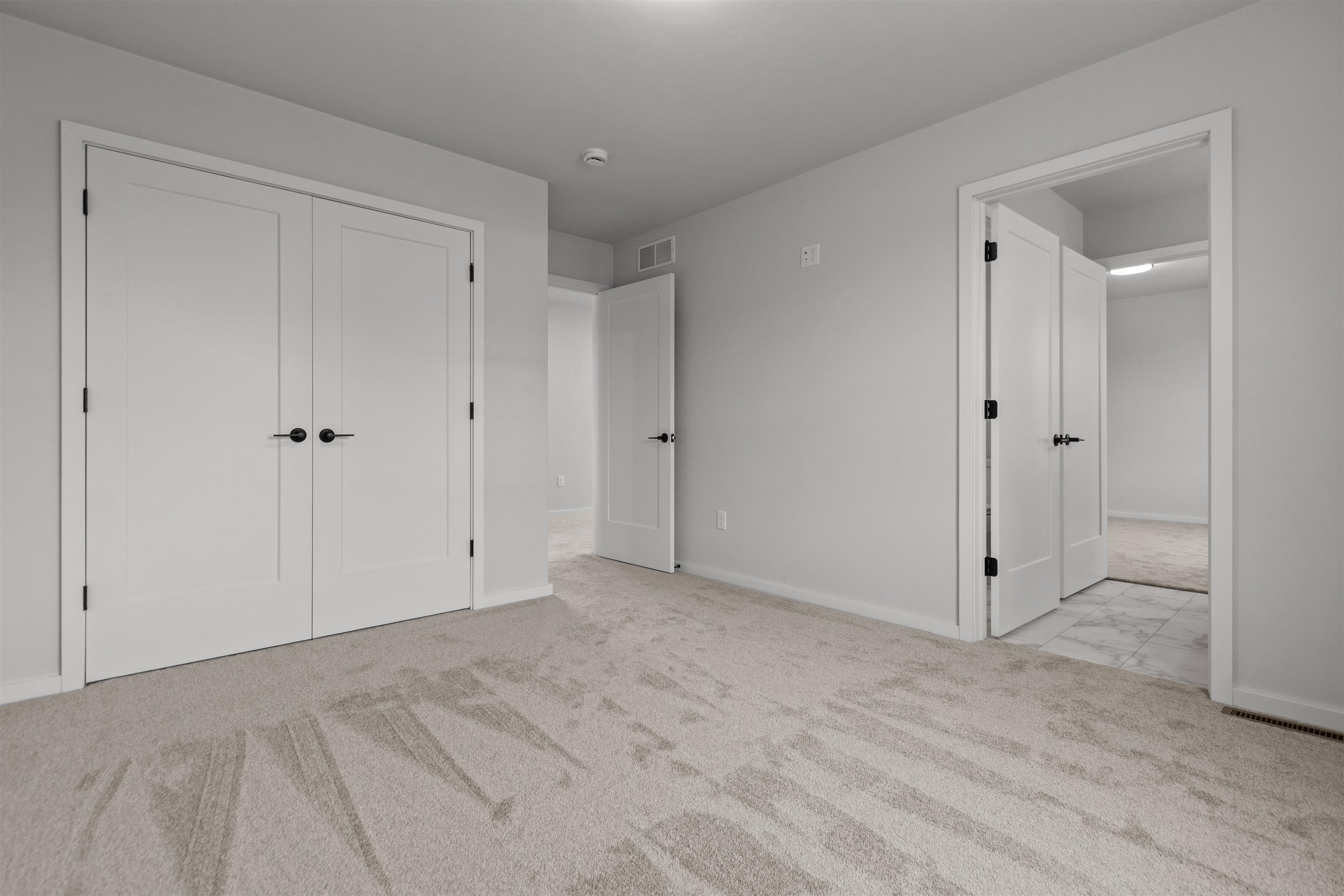 3606 E Golden Gate Drive Property Photo 16