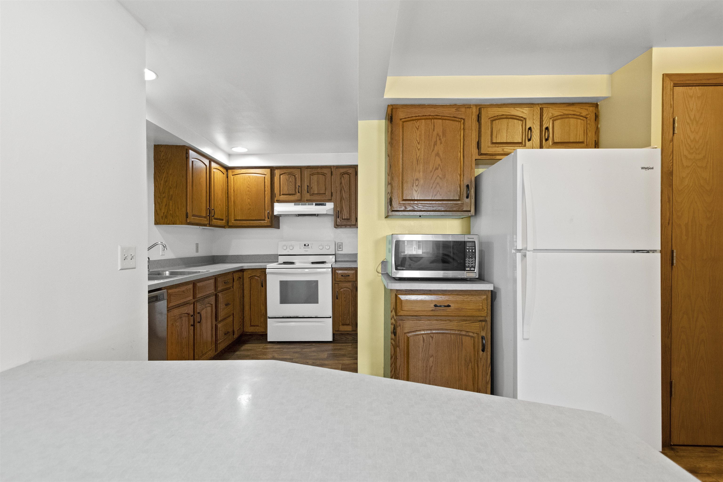 960 Higgins Avenue Property Photo 13